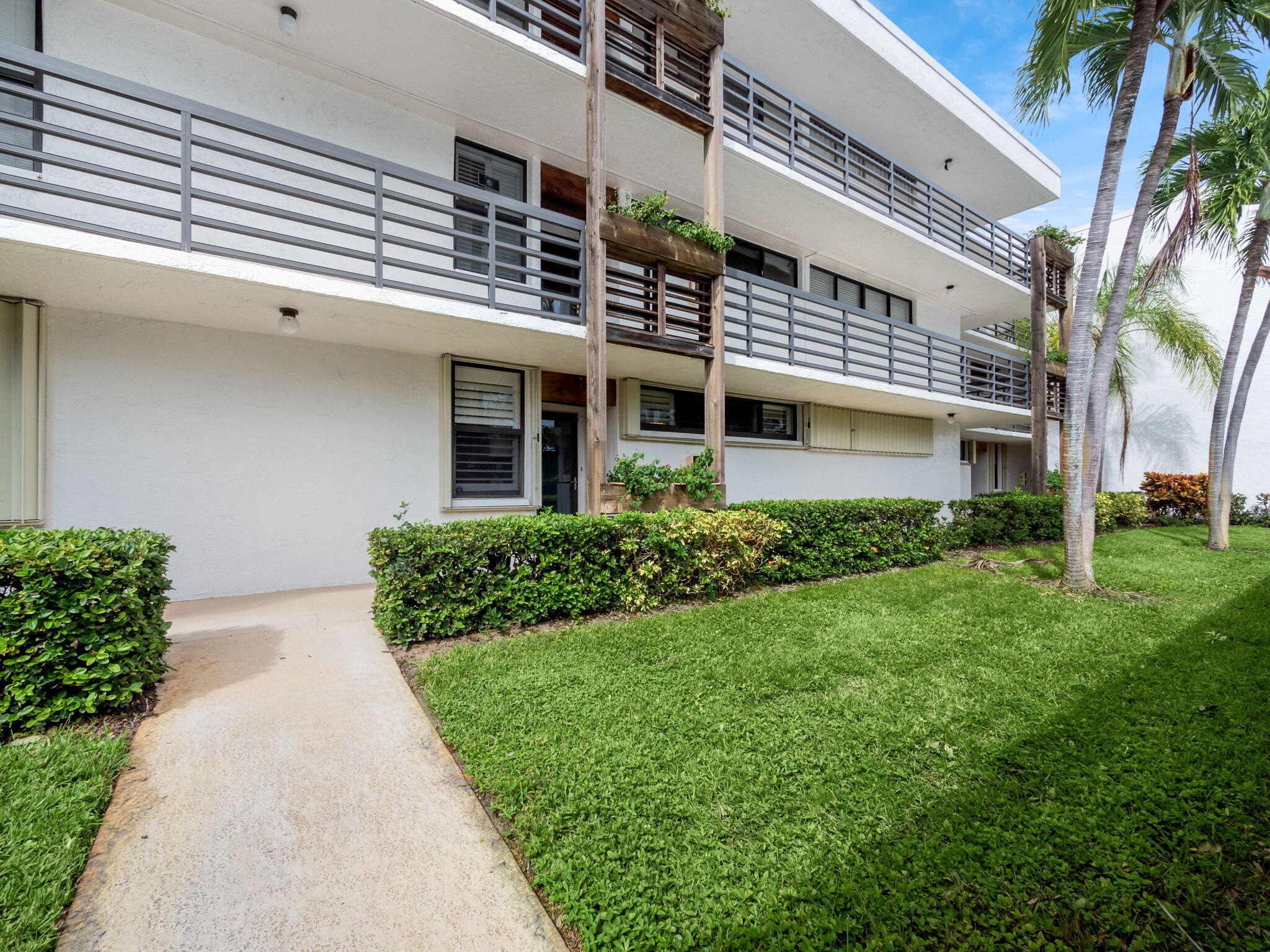 1950 SW Palm City Road 5103