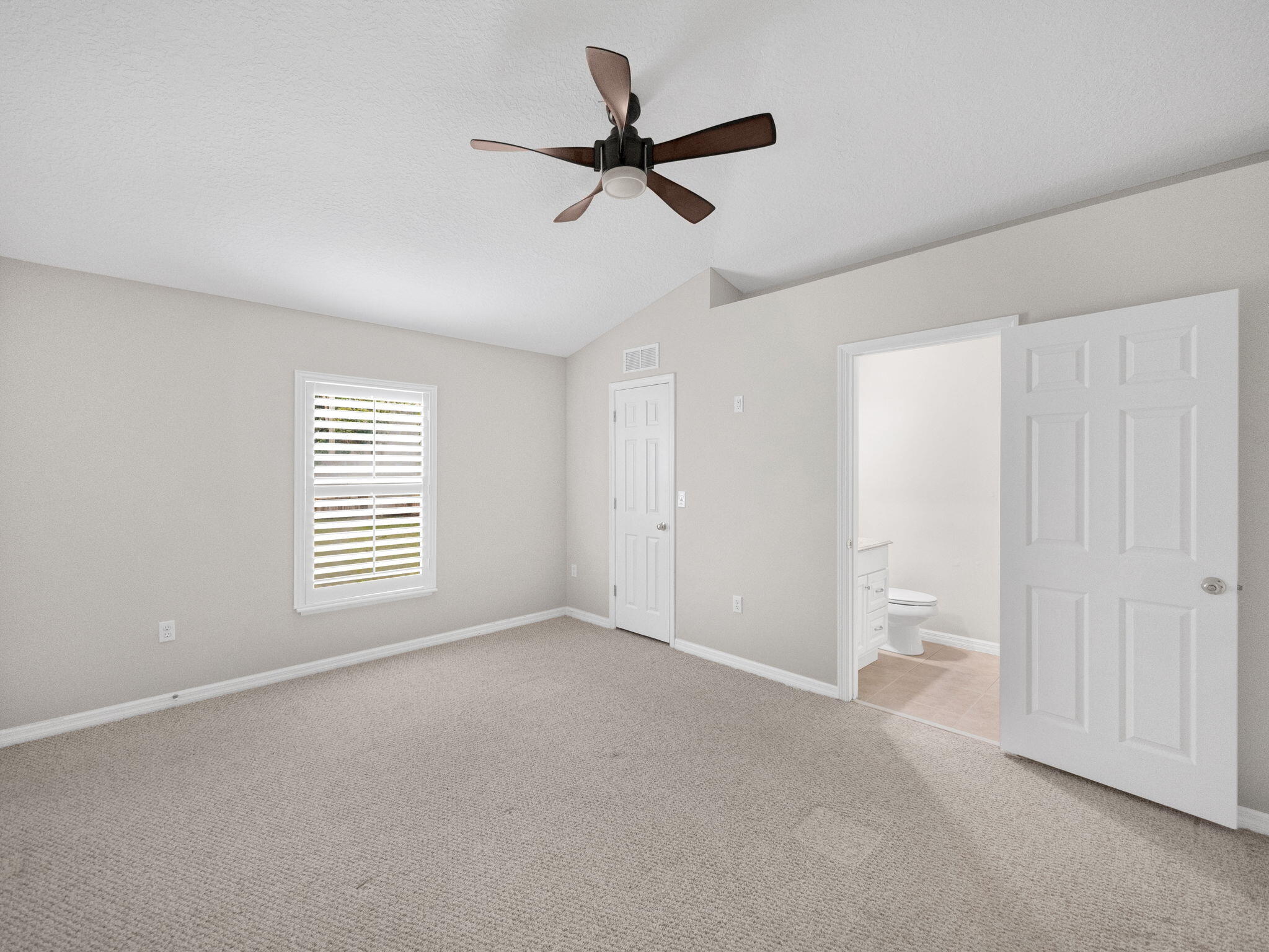 209 SW Tulip Boulevard