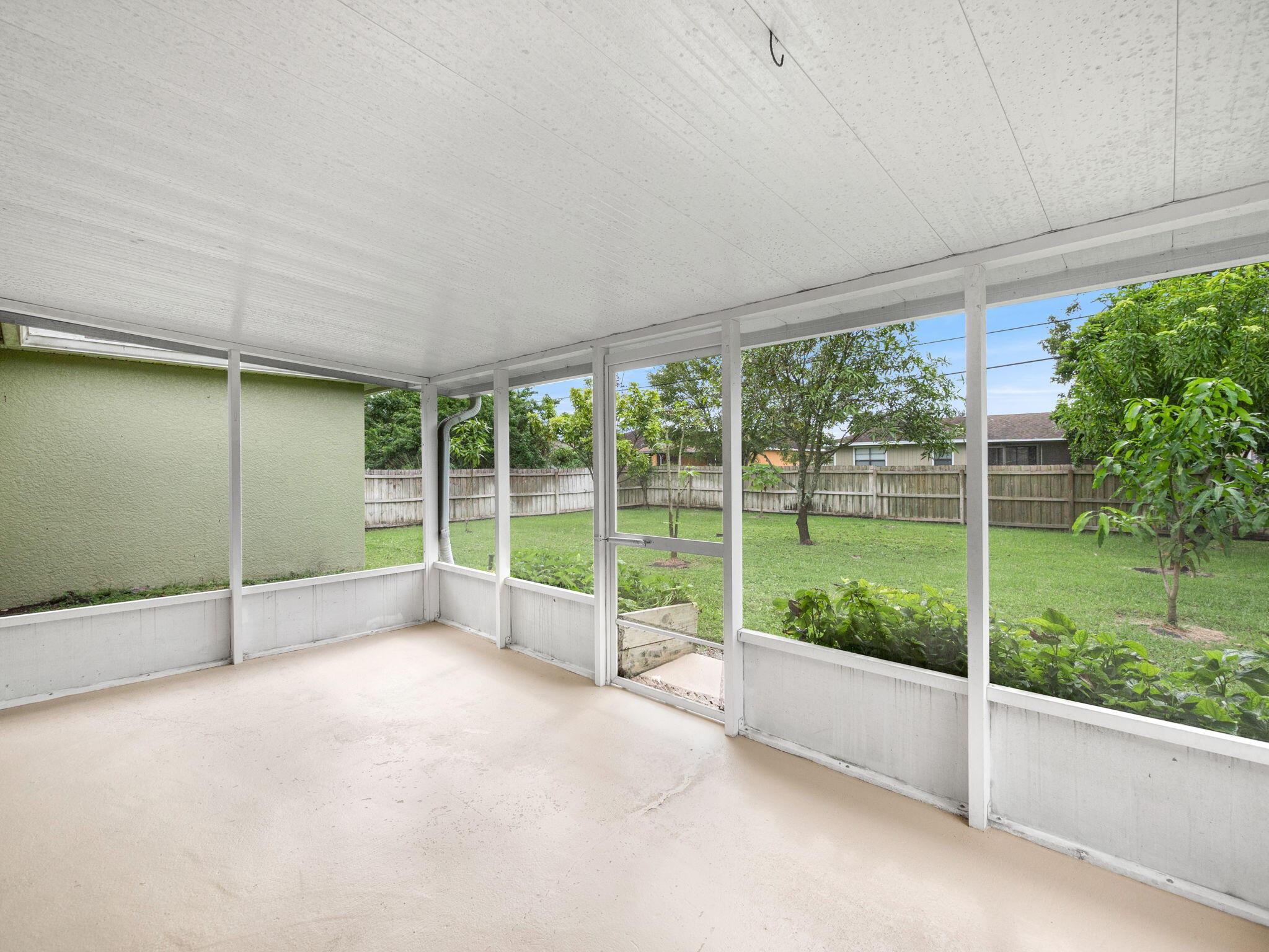 209 SW Tulip Boulevard