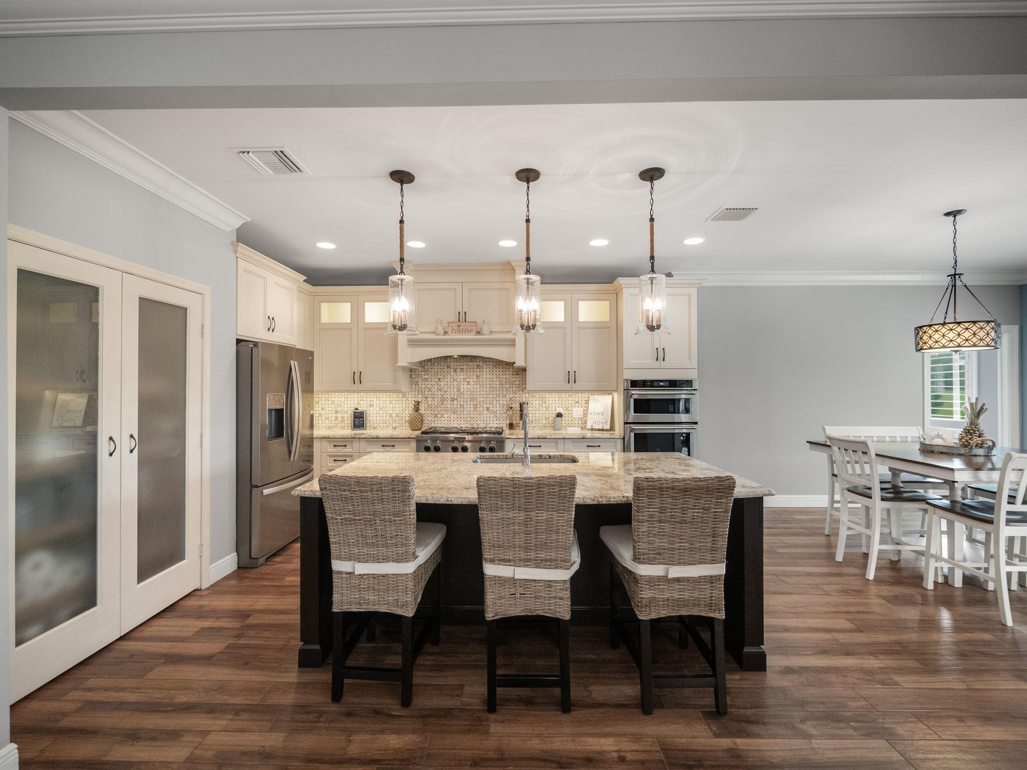 6346 SE Oakmont Place