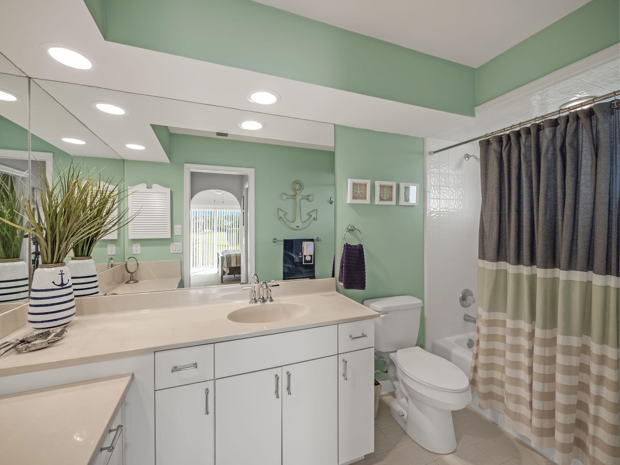 6346 SE Oakmont Place