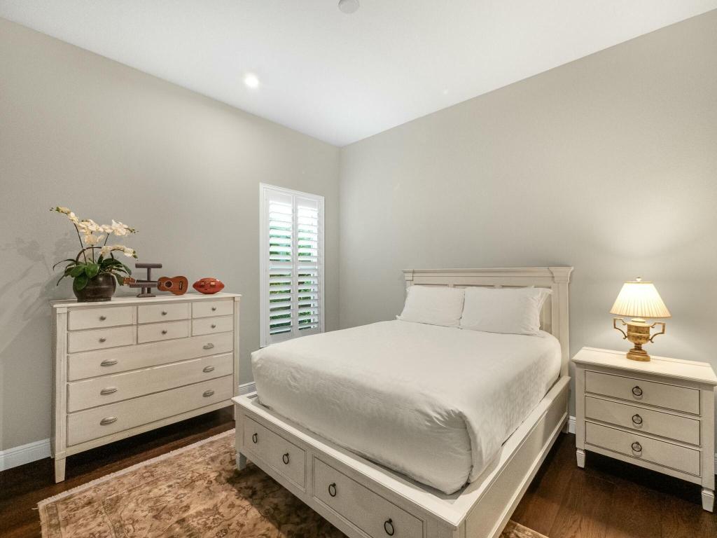 4853 SW Millbrook Lane