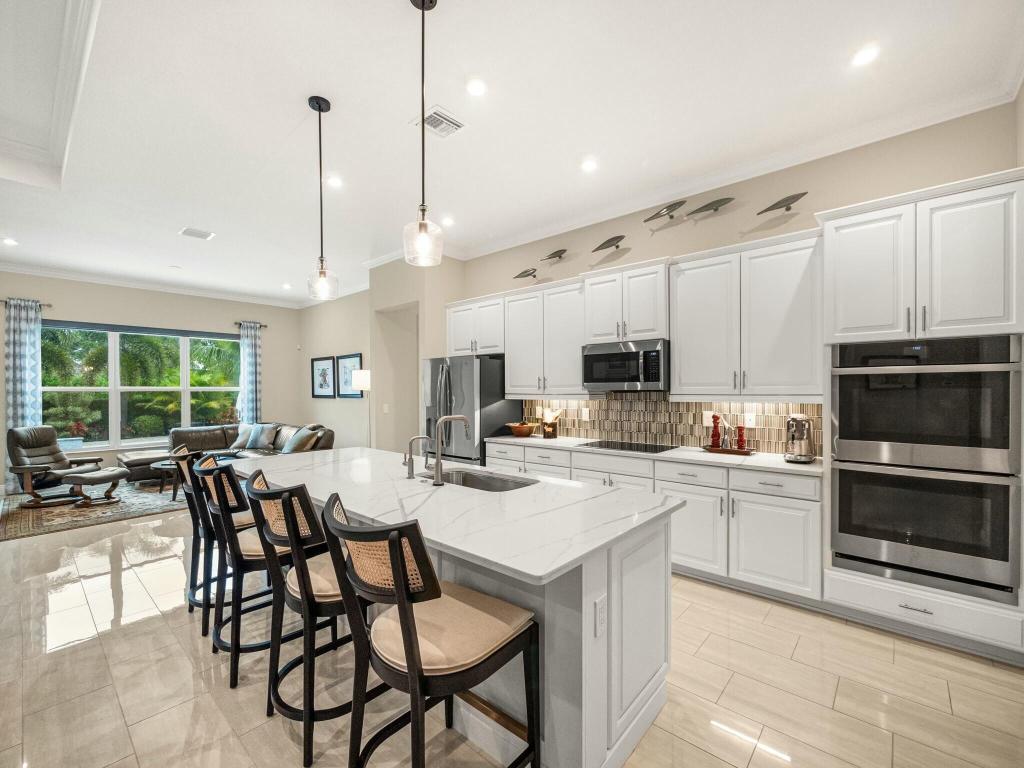 4853 SW Millbrook Lane