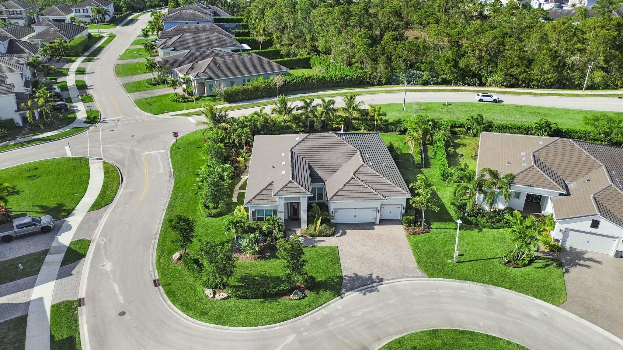 4853 SW Millbrook Lane