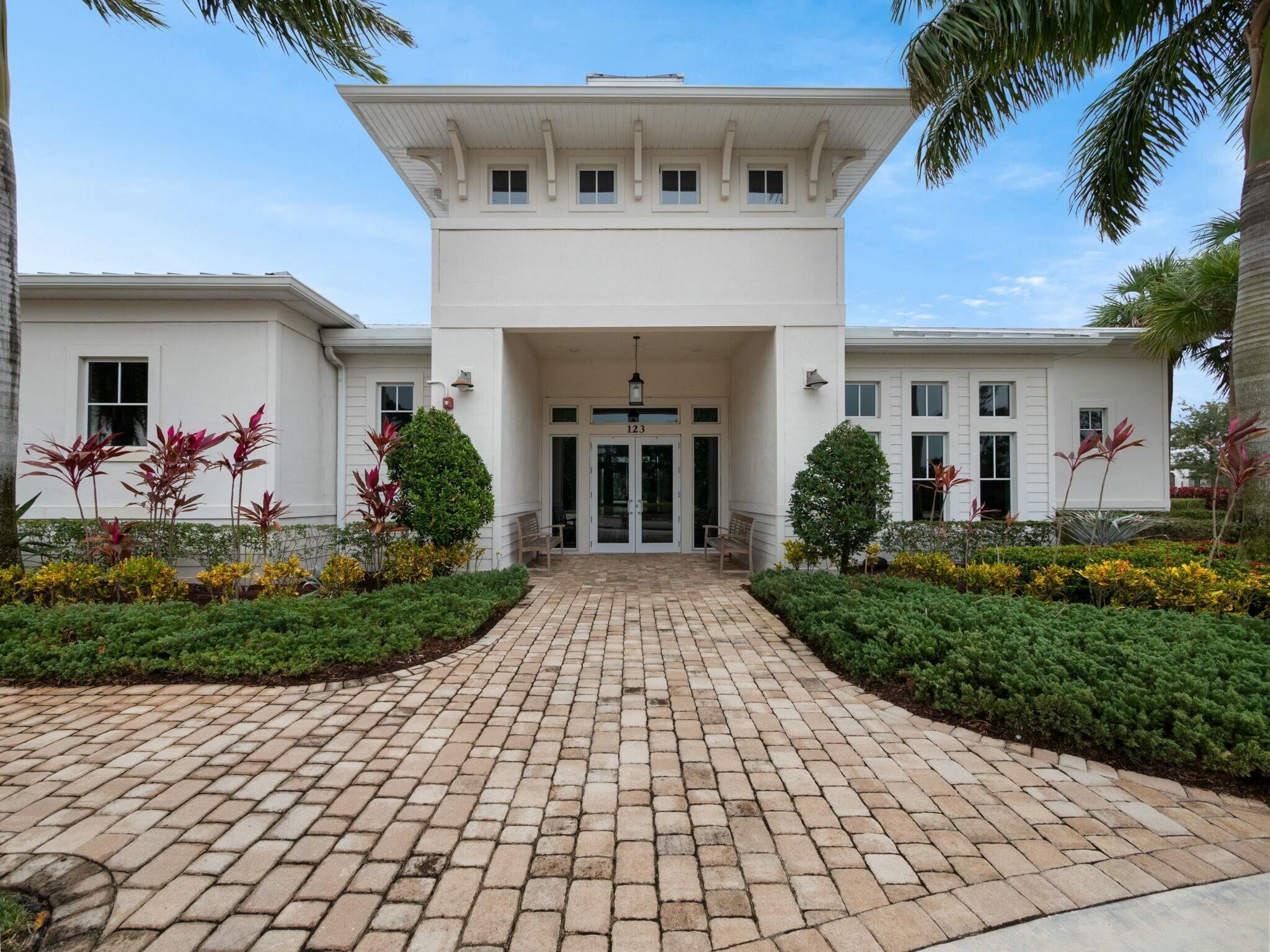 4853 SW Millbrook Lane