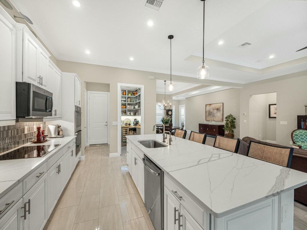 4853 SW Millbrook Lane