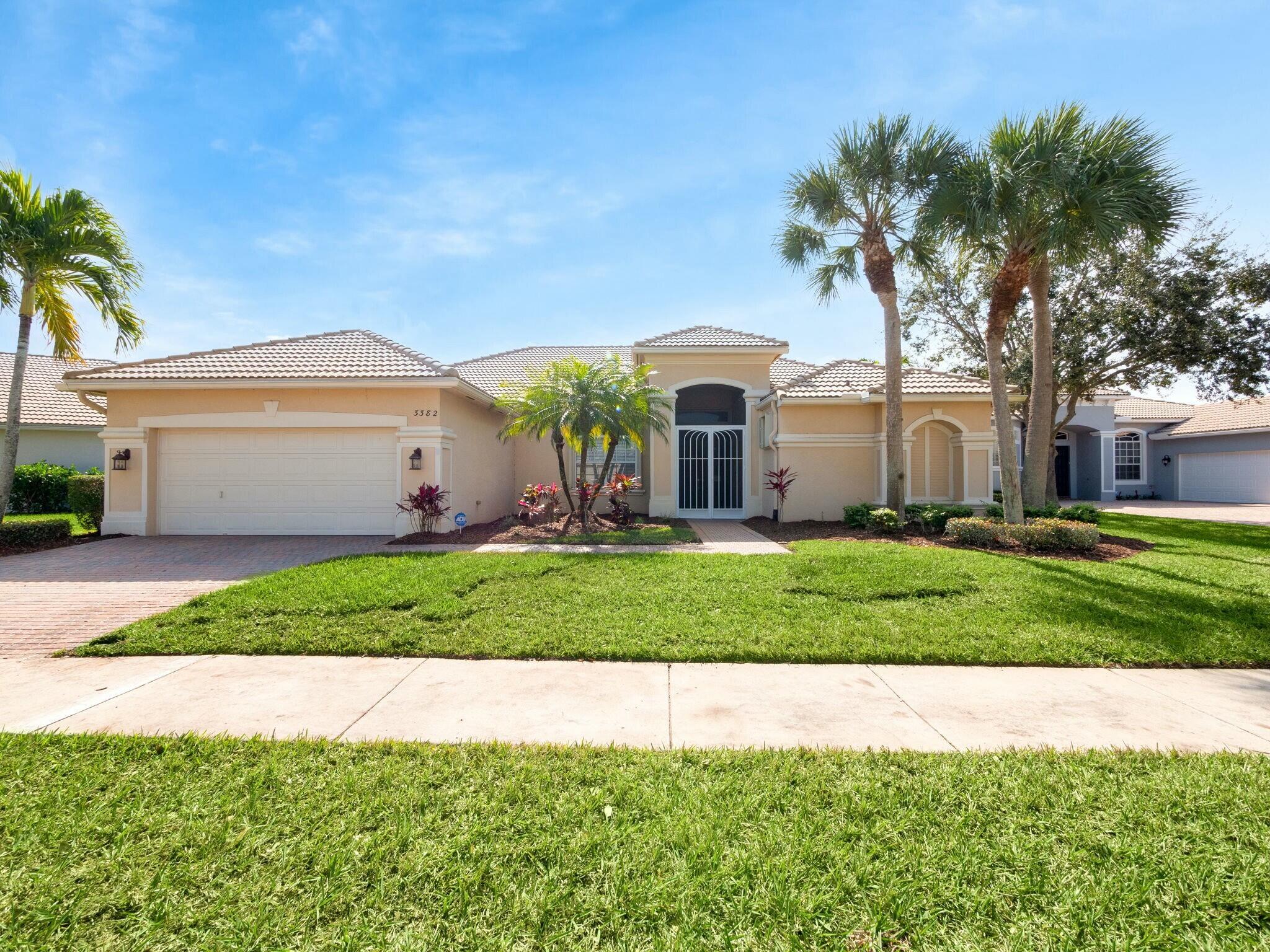 3382 SE Suntree Place