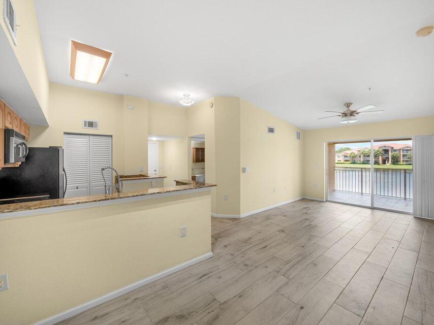 281 SW Palm 202 Drive 202