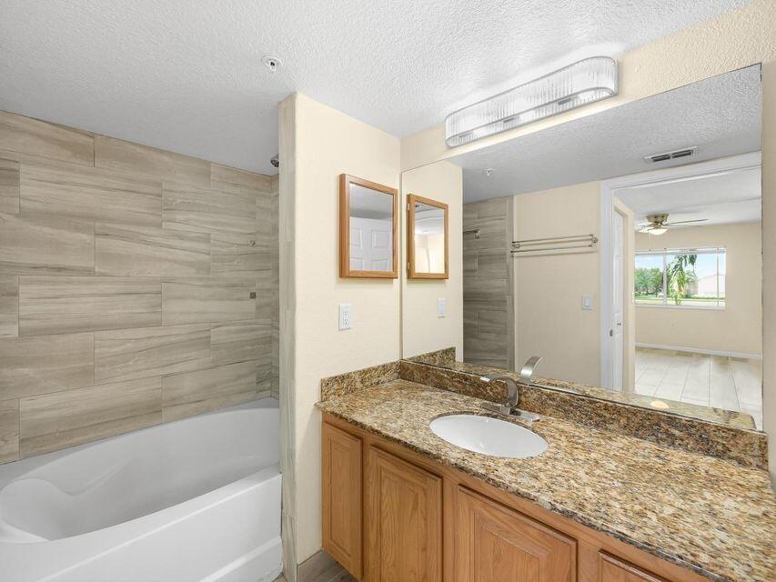 281 SW Palm 202 Drive 202