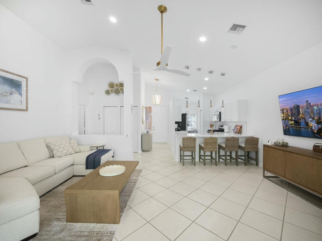 392 NW Granville Street