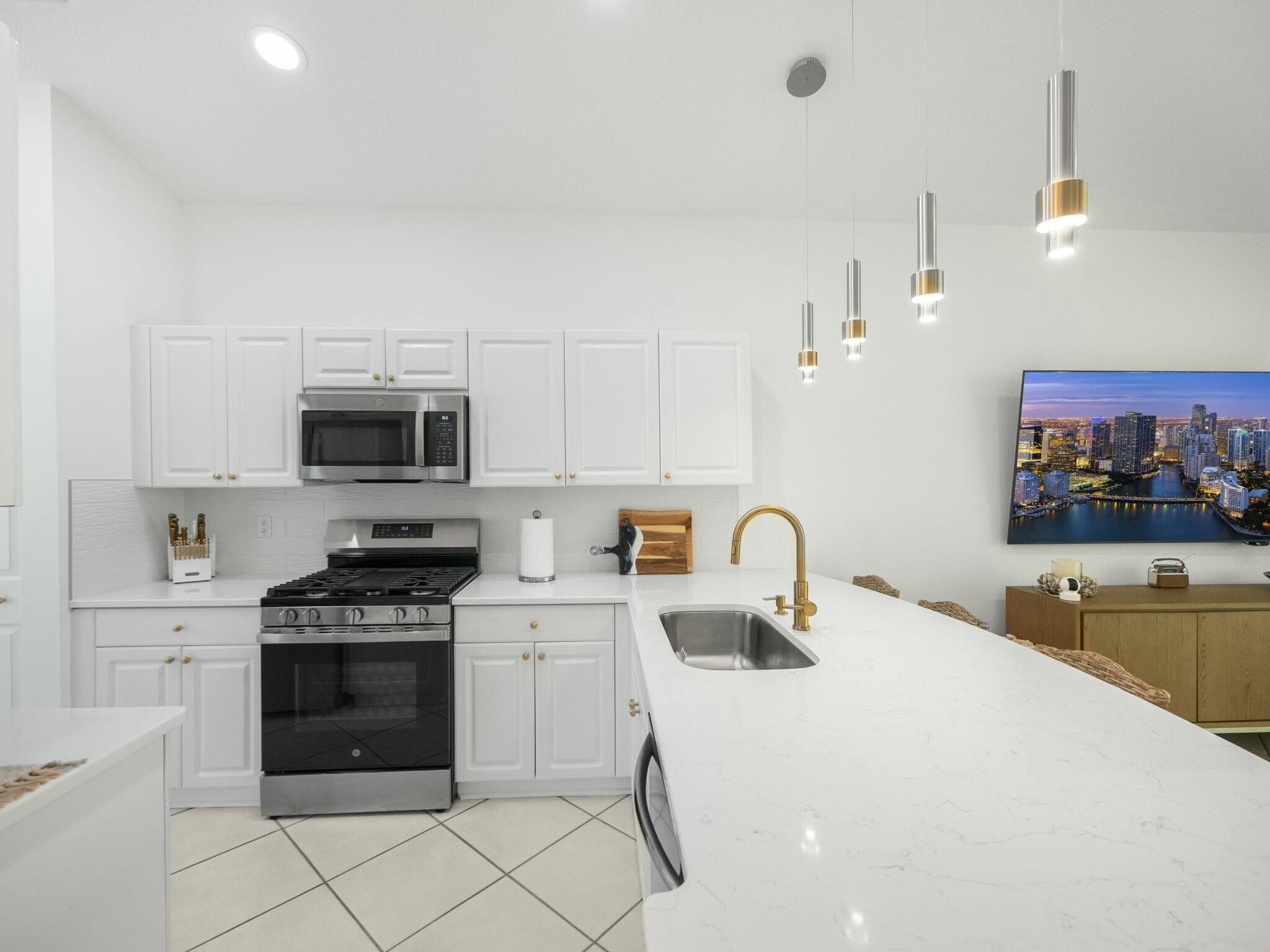 392 NW Granville Street