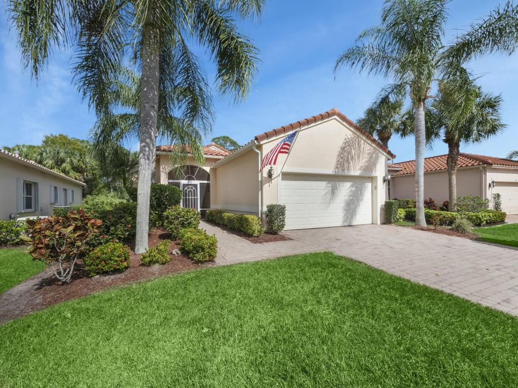 392 NW Granville Street