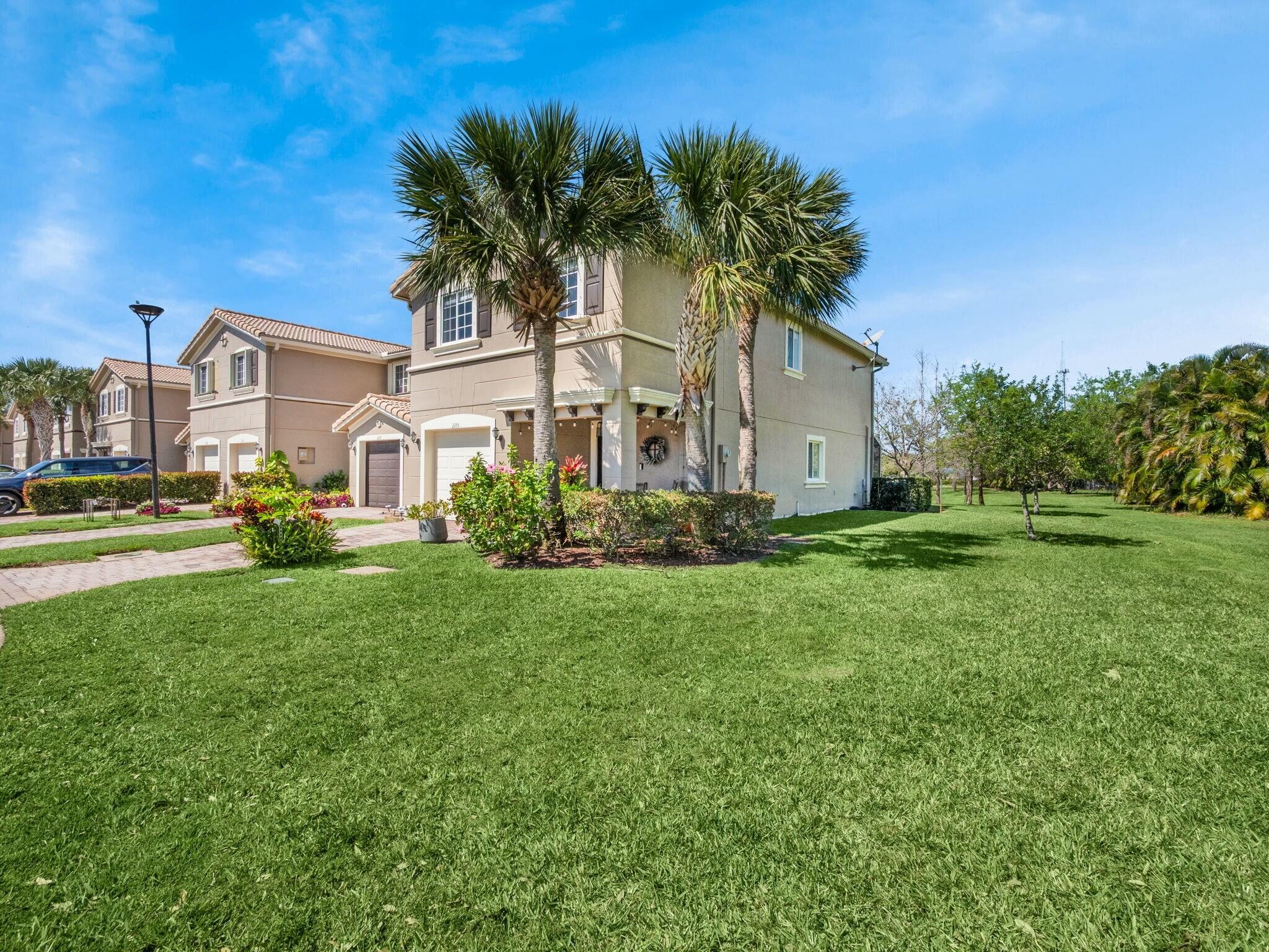 2185 SW Rockport Road