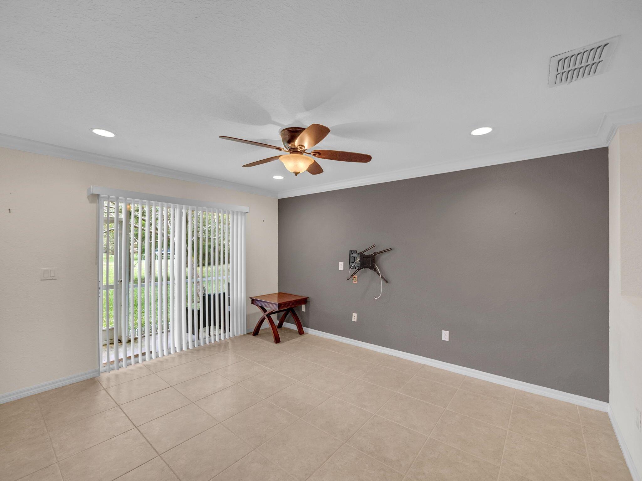 2185 SW Rockport Road