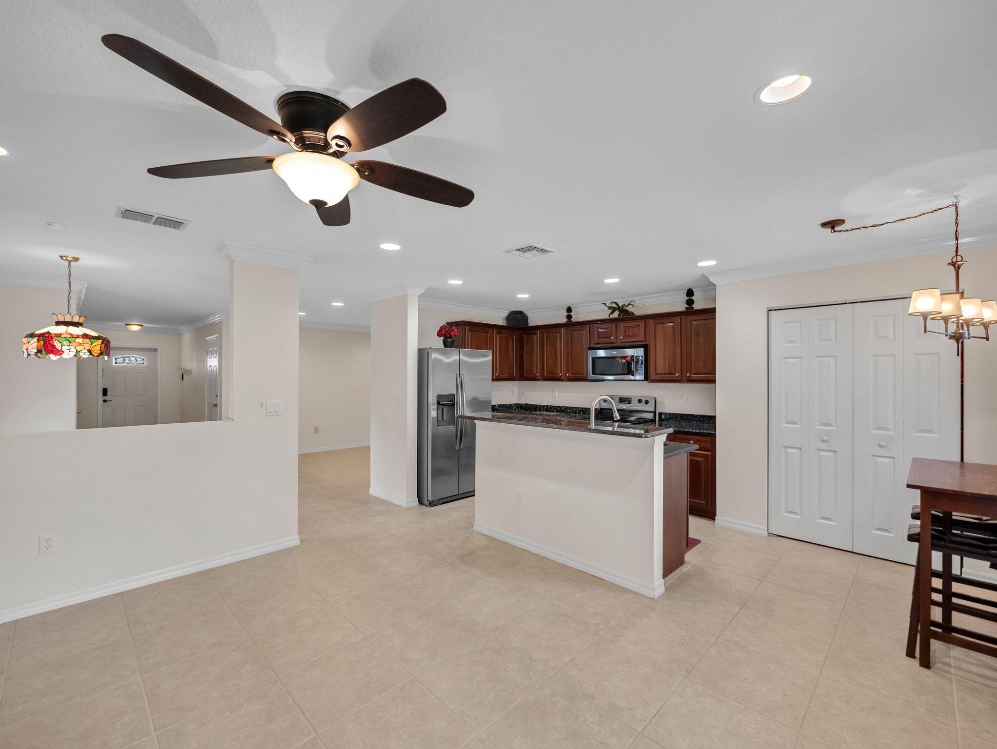 2185 SW Rockport Road