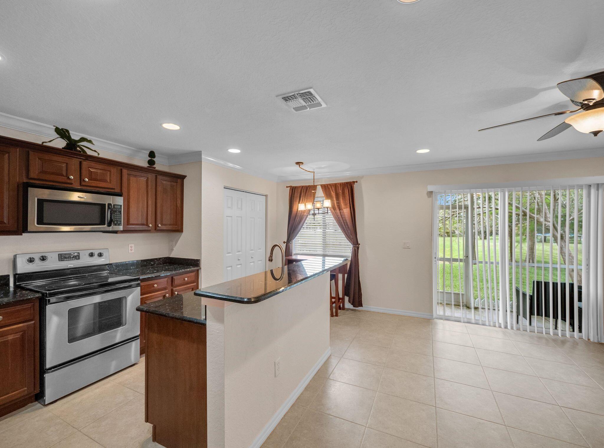 2185 SW Rockport Road