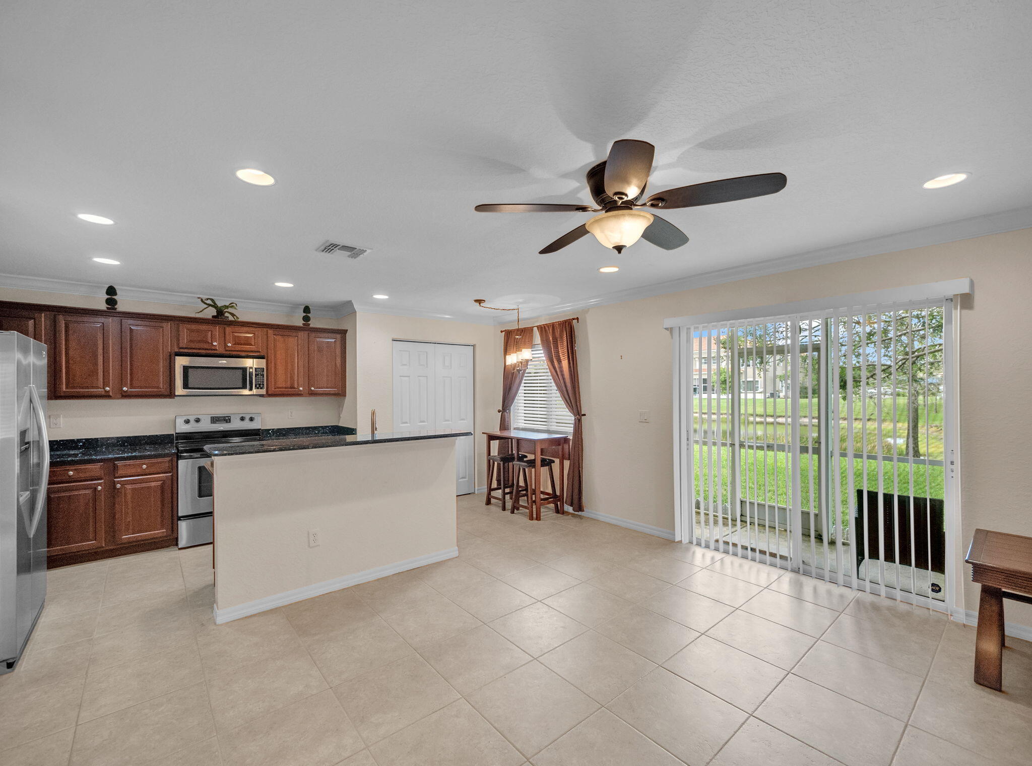 2185 SW Rockport Road