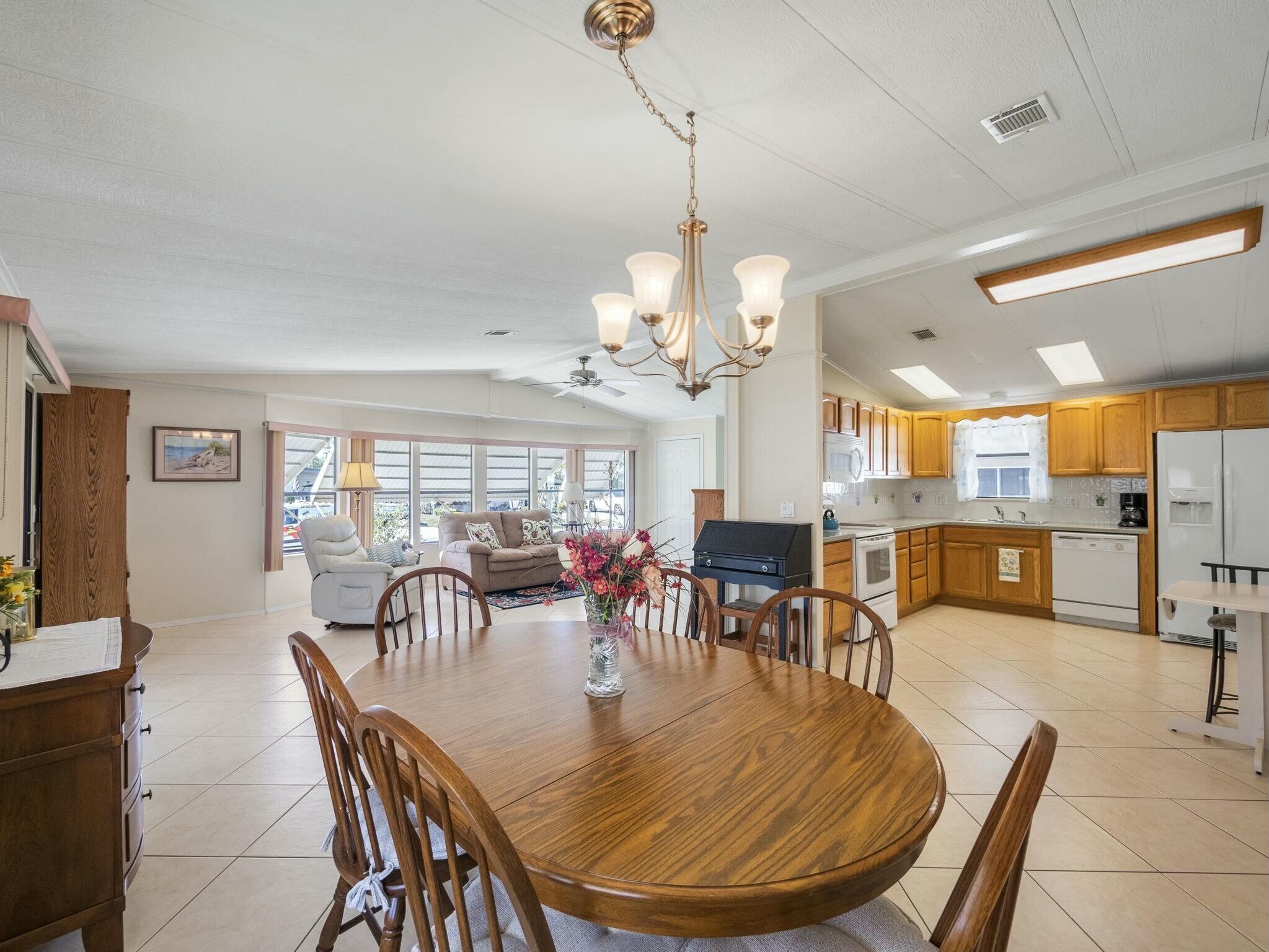 2661 SW Toronado Trail