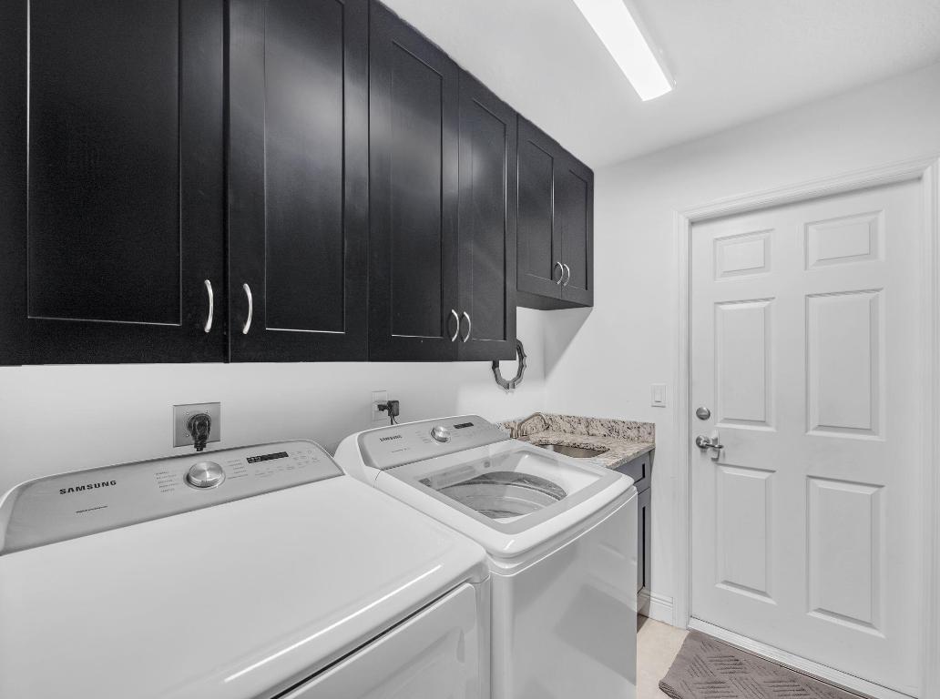 4201 SW Yalta Street