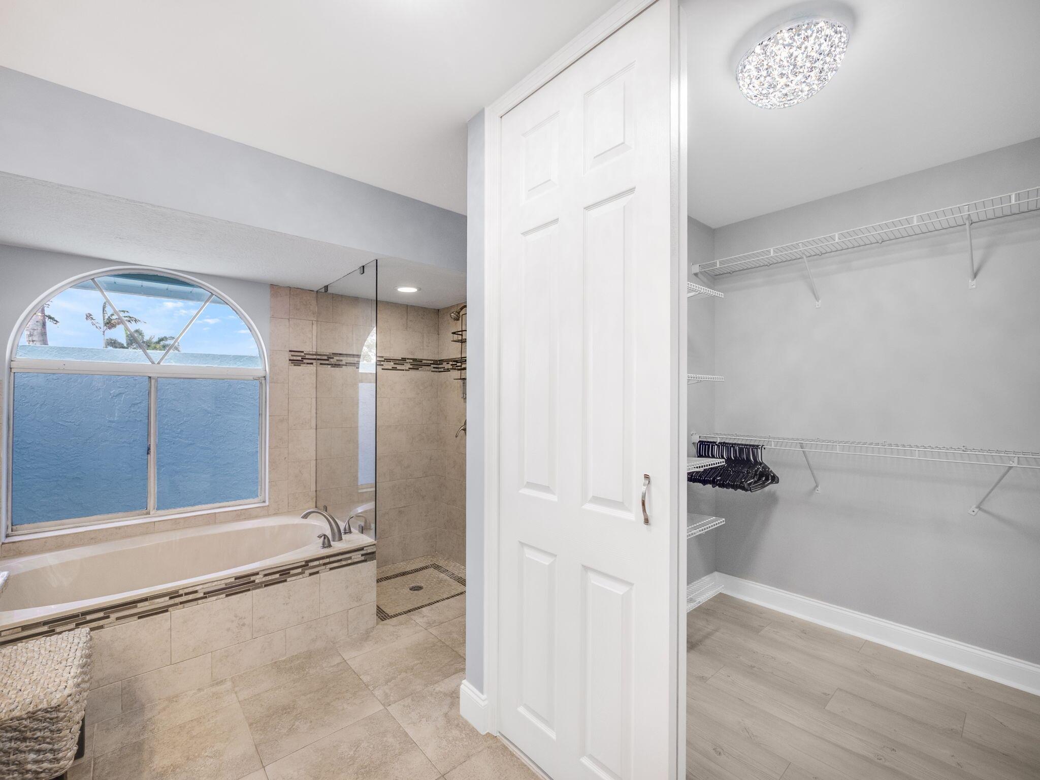 1409 SW Aachen Avenue