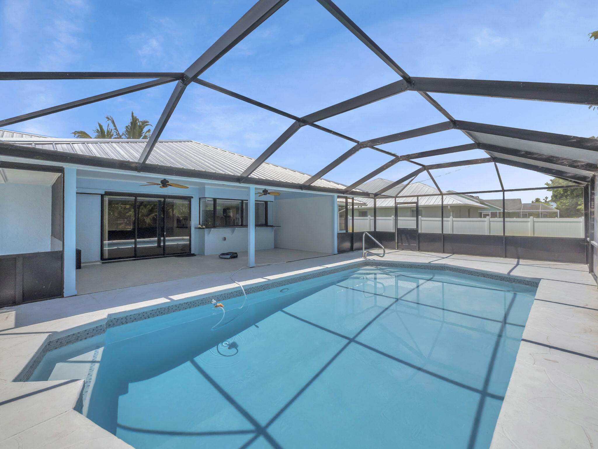 1409 SW Aachen Avenue