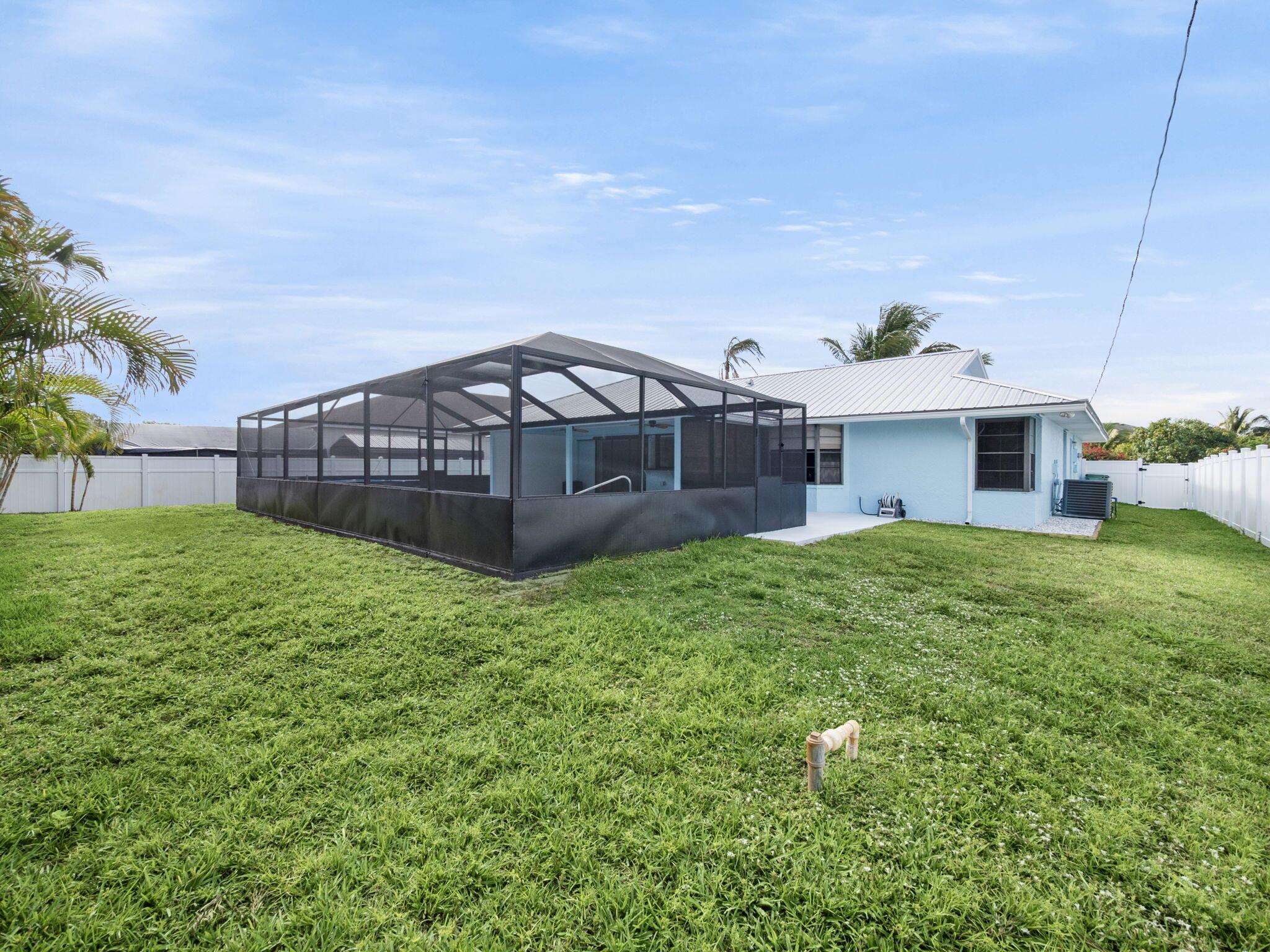 1409 SW Aachen Avenue