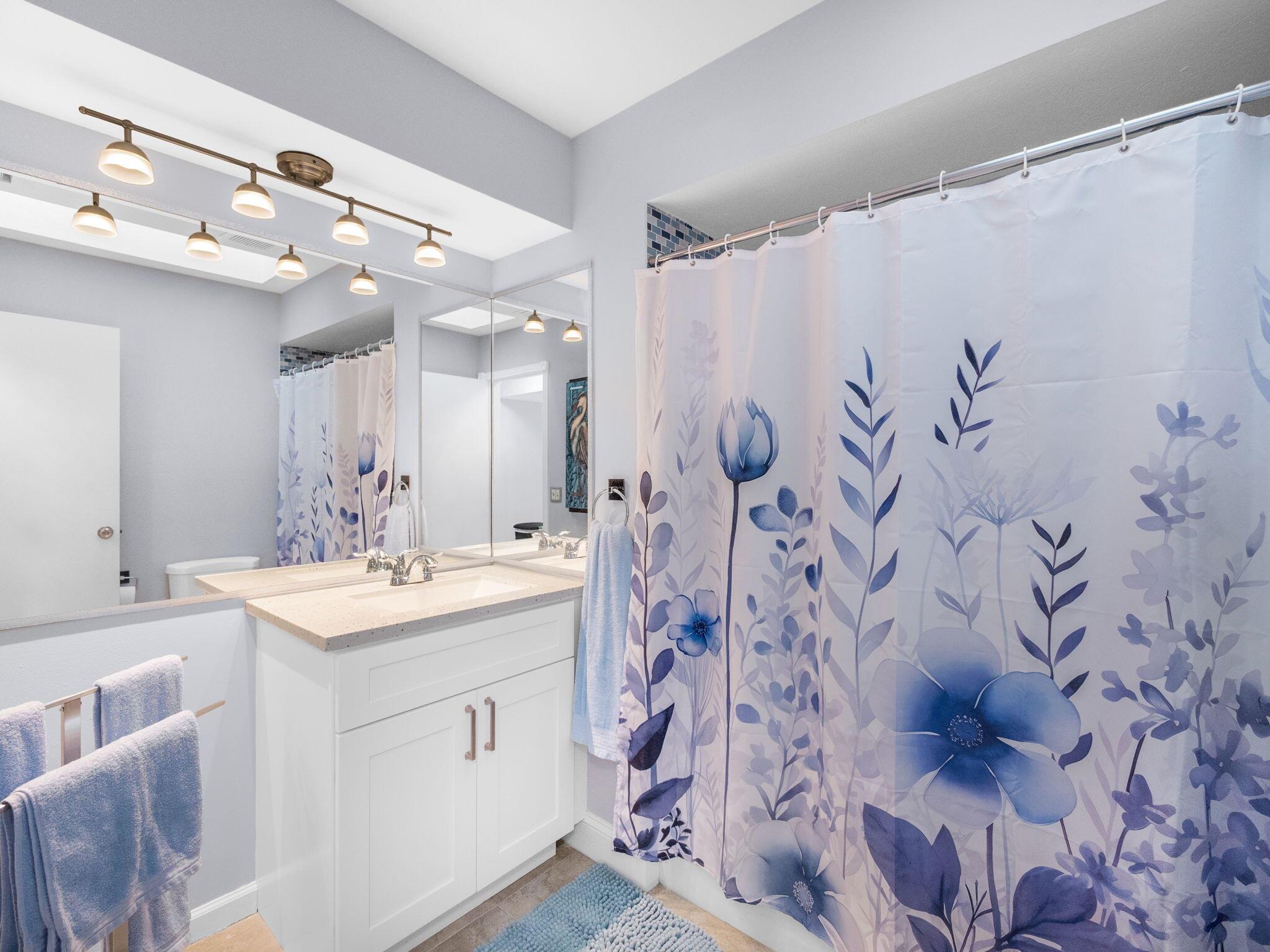 1409 SW Aachen Avenue