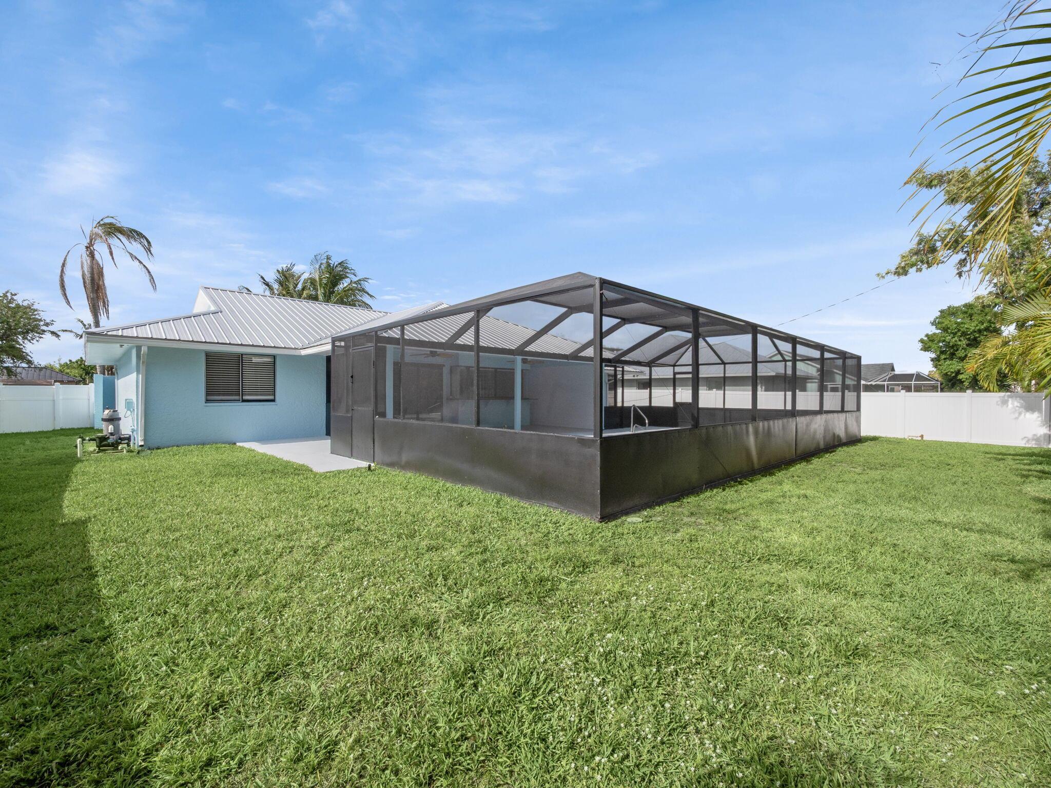 1409 SW Aachen Avenue