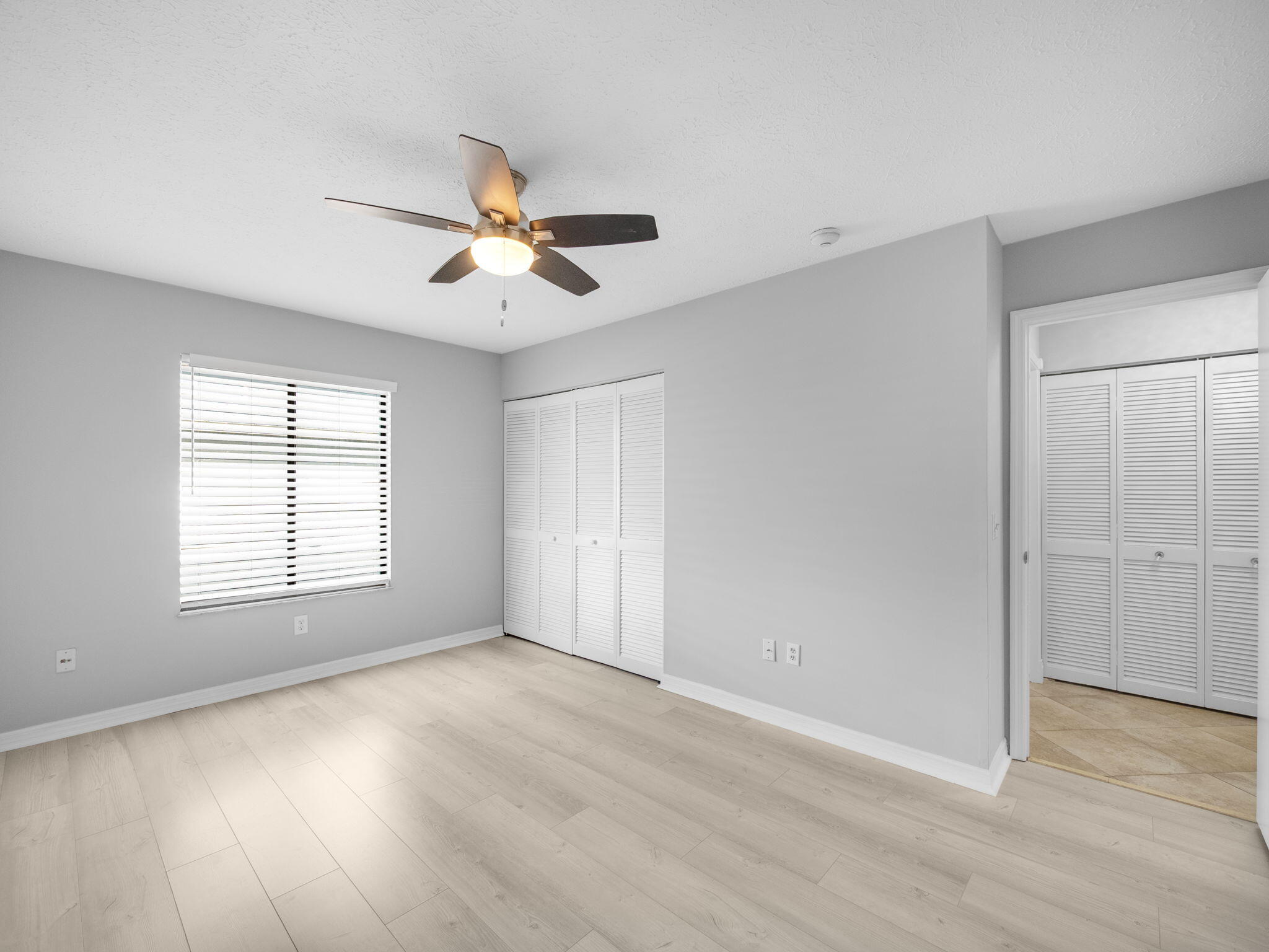 1409 SW Aachen Avenue