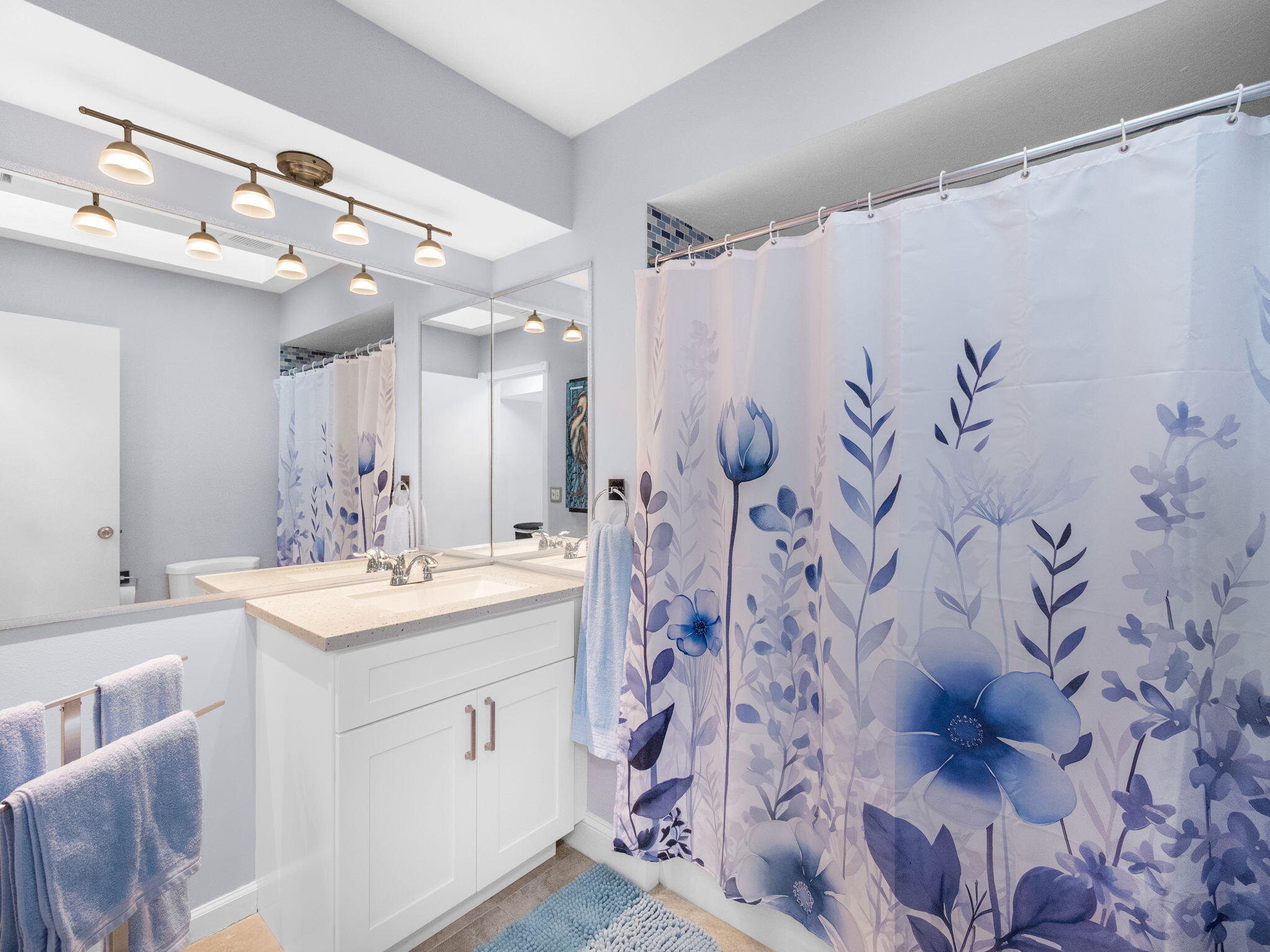 1409 SW Aachen Avenue