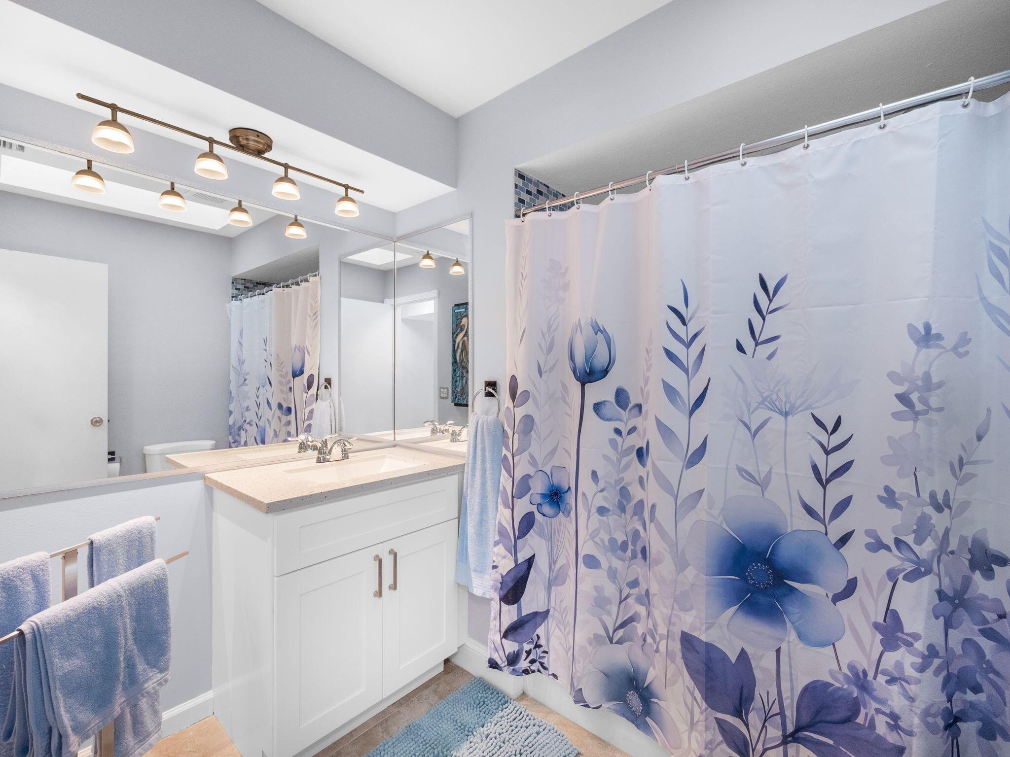 1409 SW Aachen Avenue