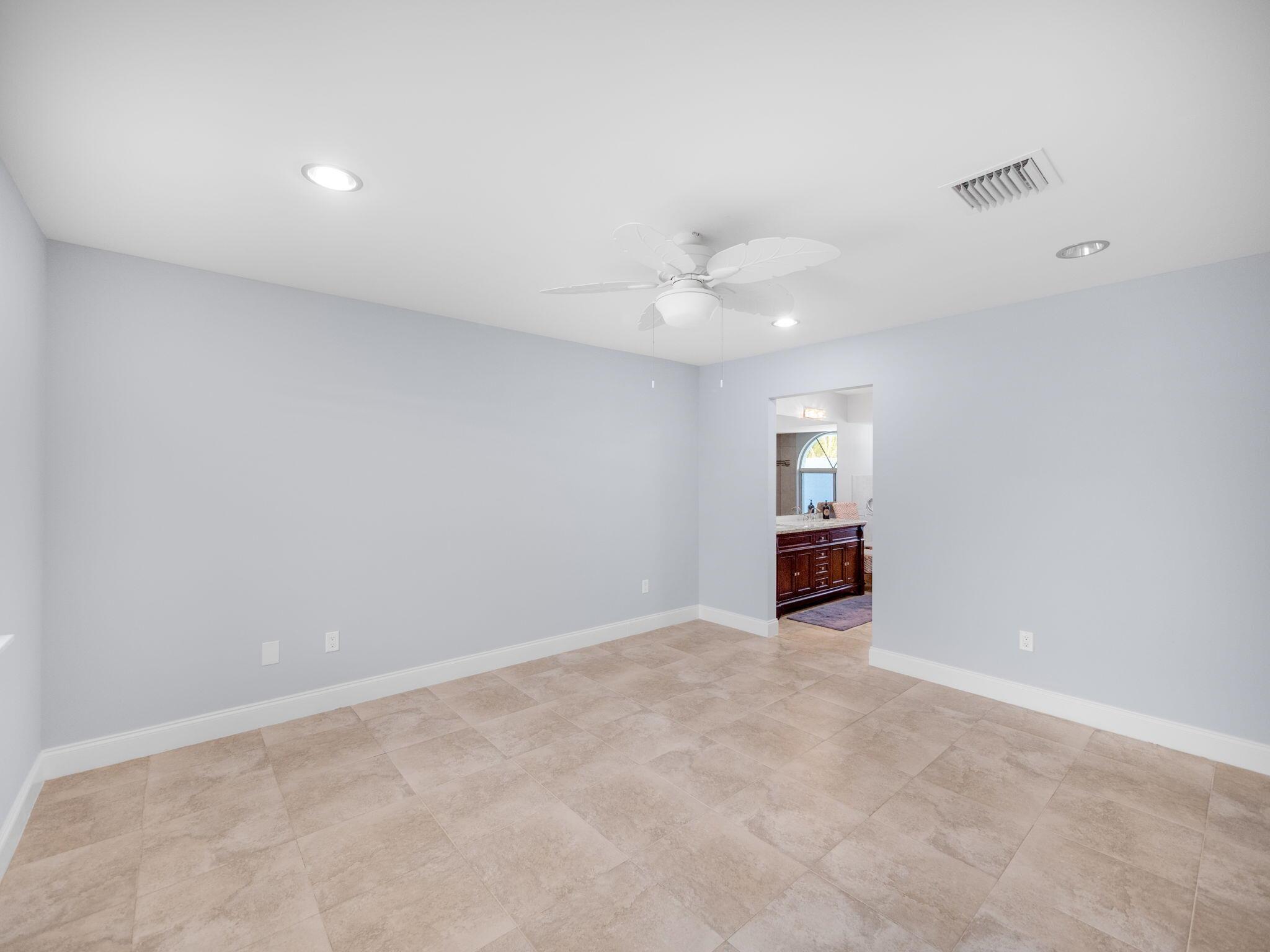 1409 SW Aachen Avenue