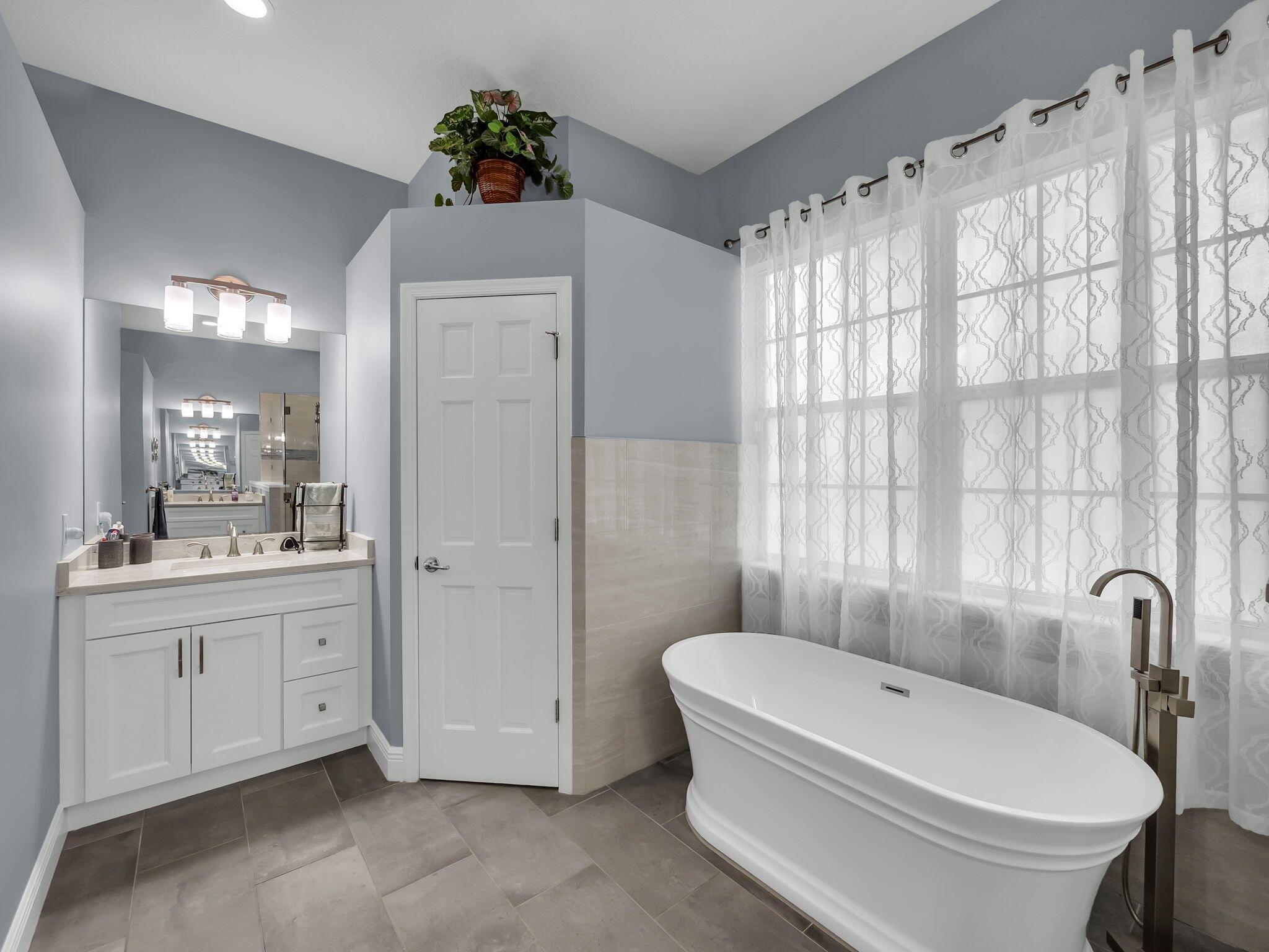 7701 Silver Oak Drive