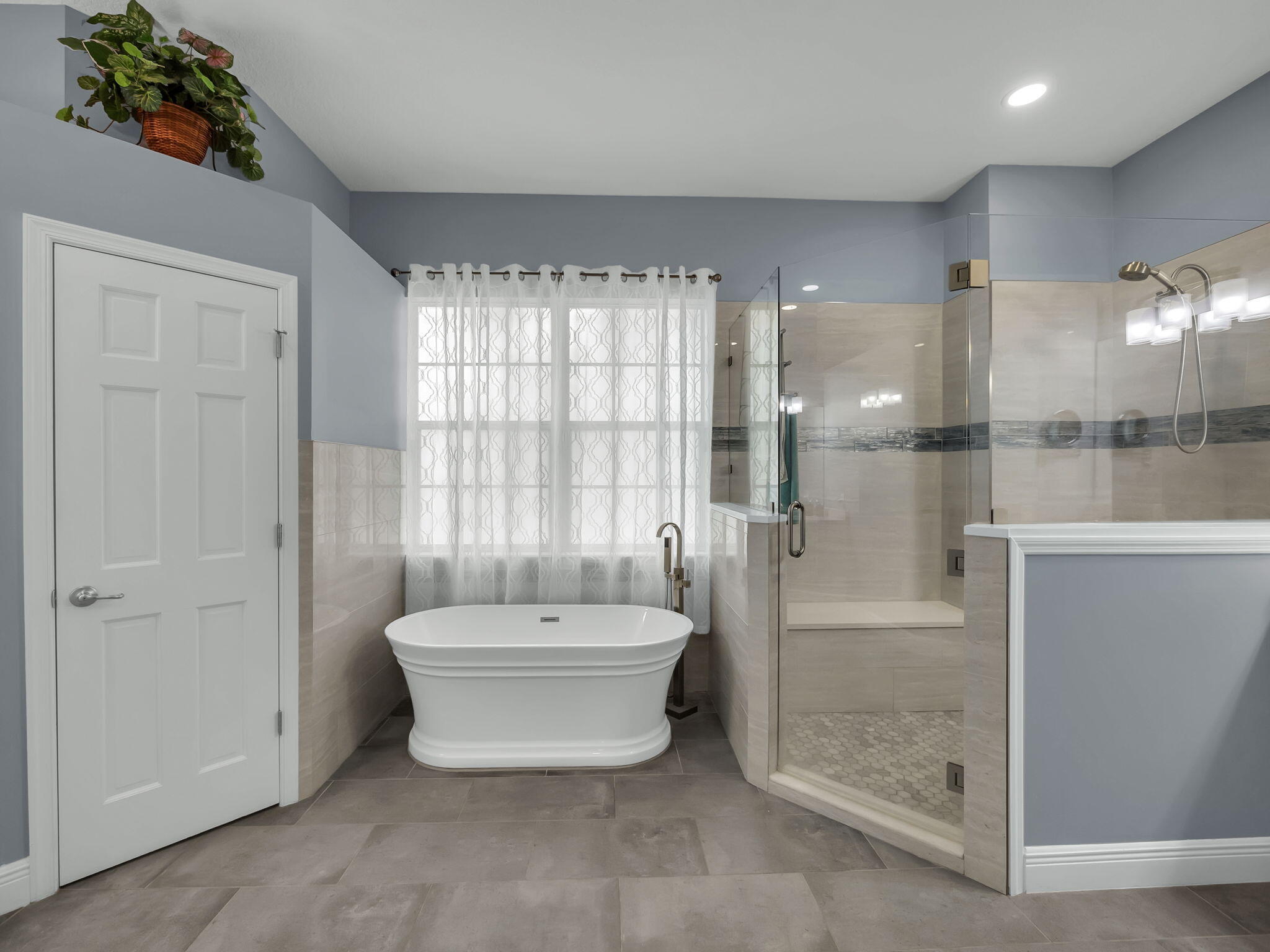 7701 Silver Oak Drive