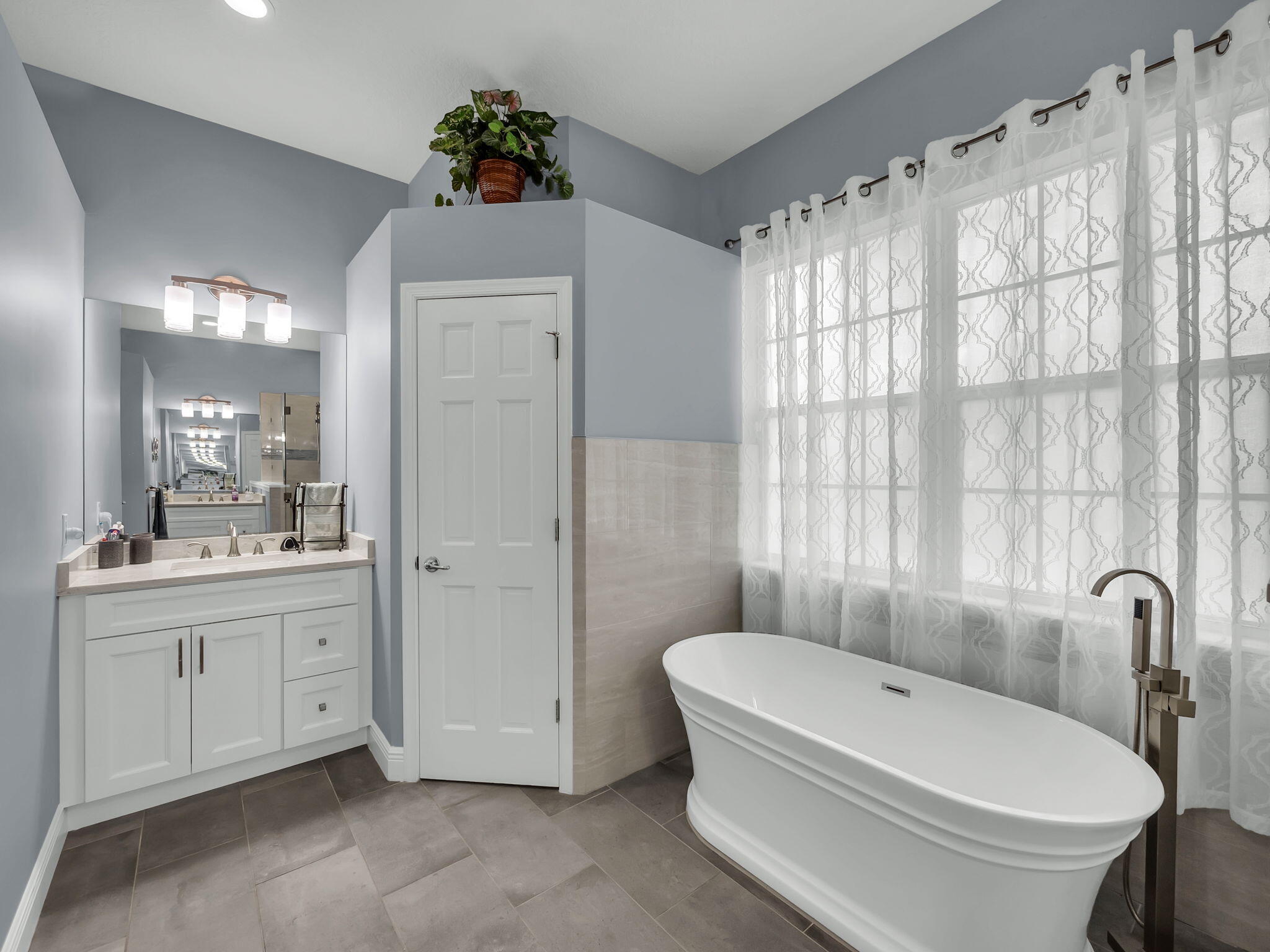 7701 Silver Oak Drive