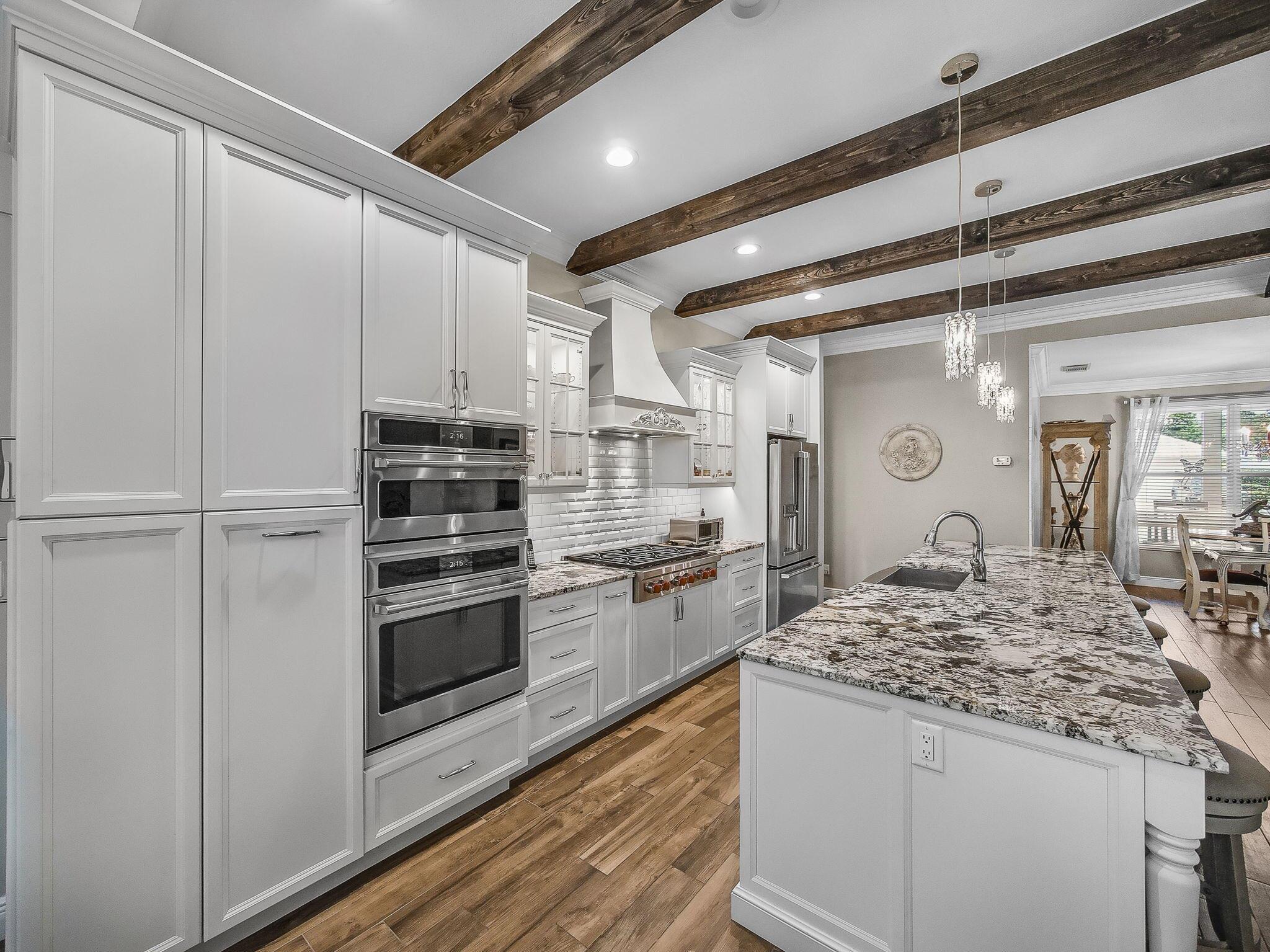 8868 SW Fishermans Wharf Drive