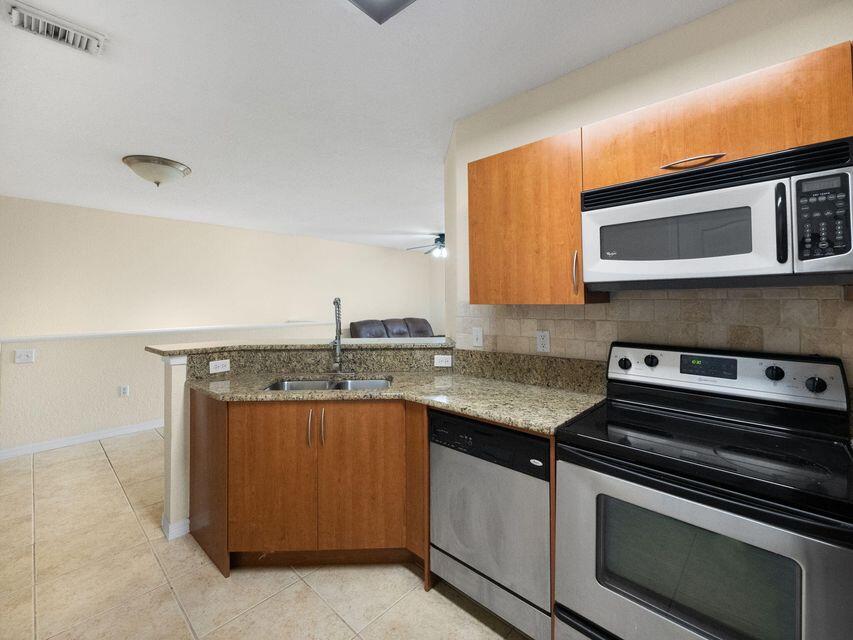 148 SW Peacock Boulevard 25 -206