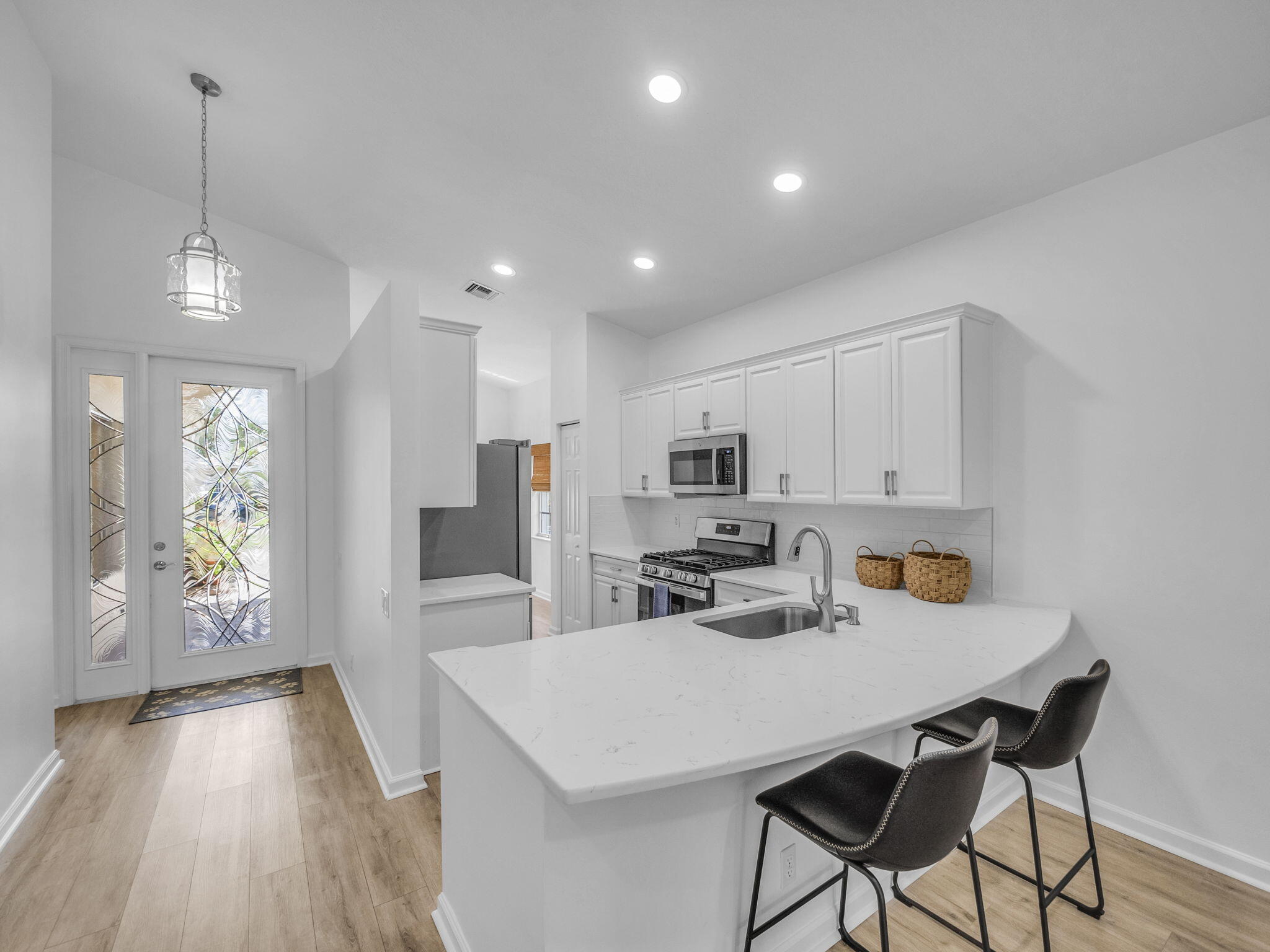 312 NW Alana Avenue
