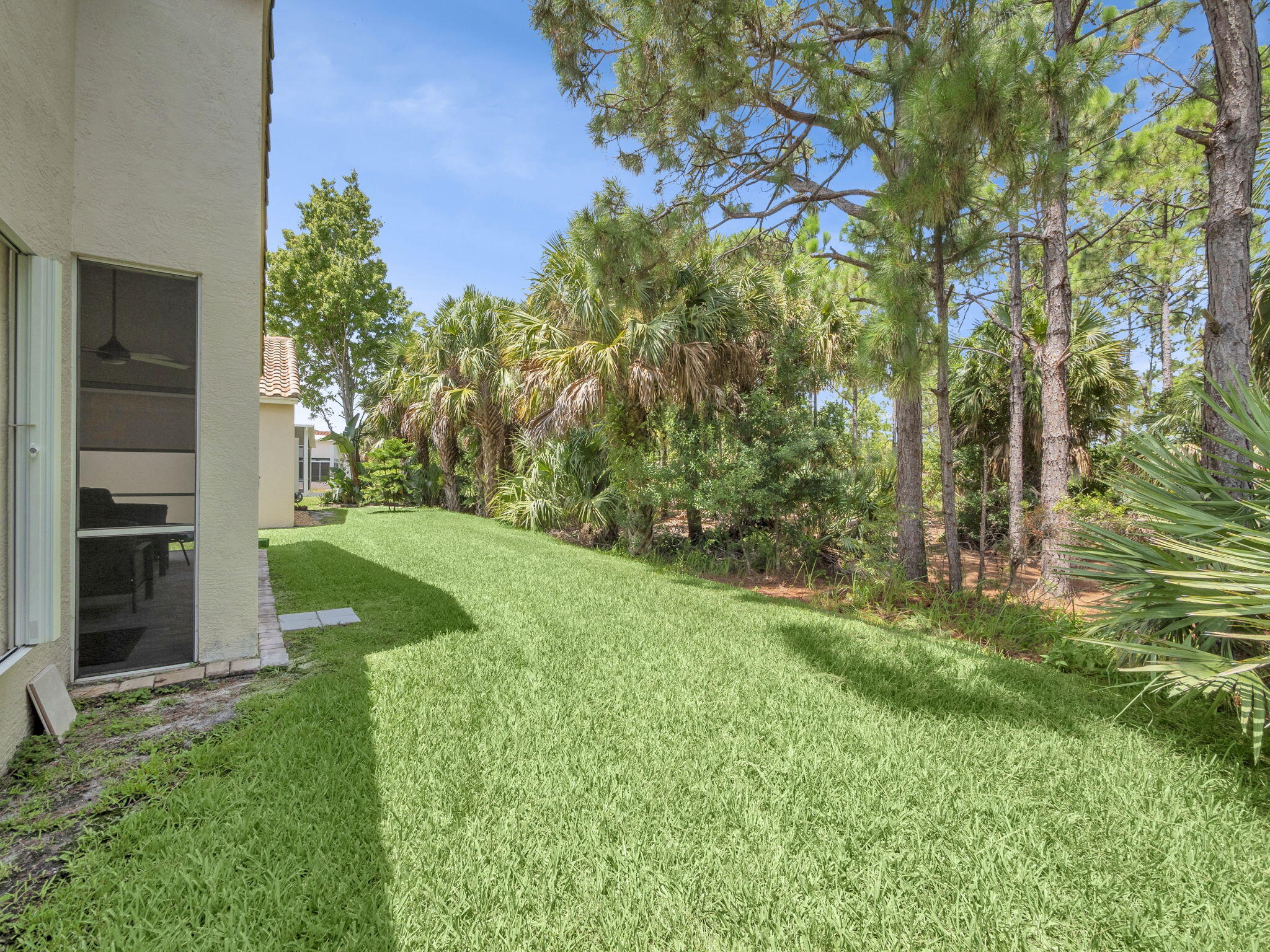 312 NW Alana Avenue