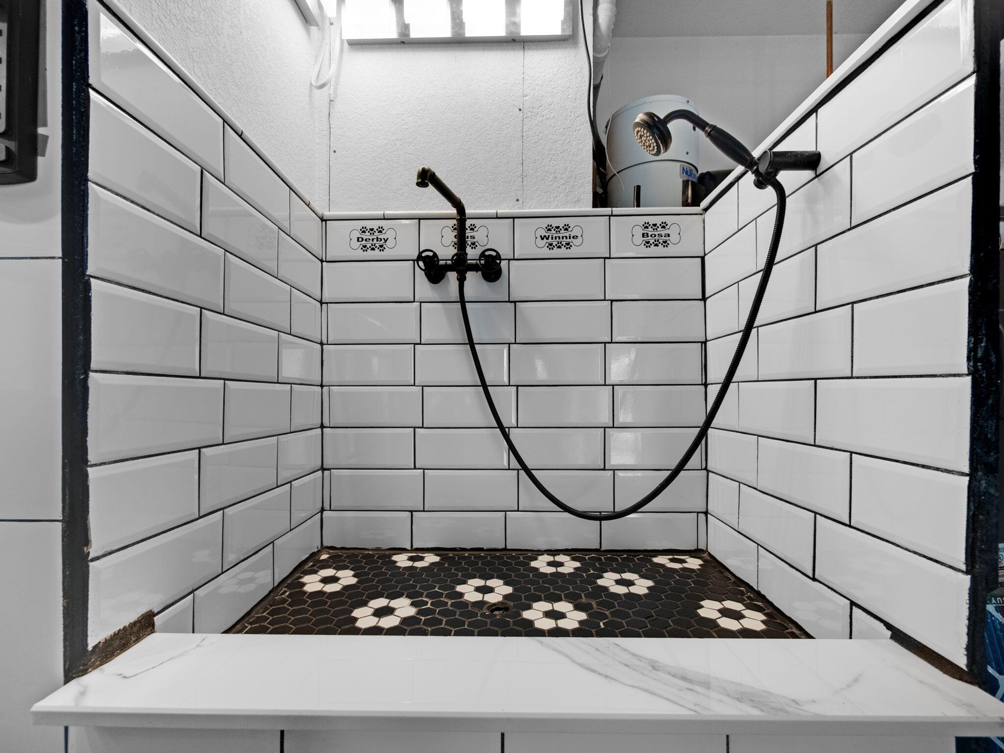 8025 SW Yachtsmans Drive