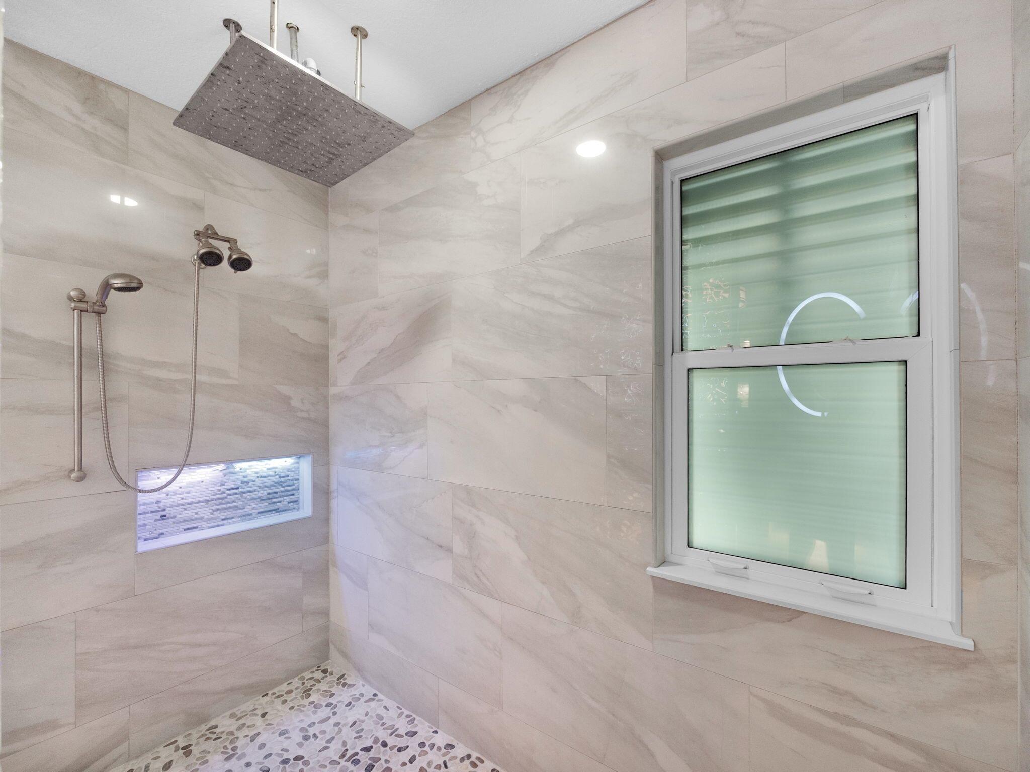 8025 SW Yachtsmans Drive