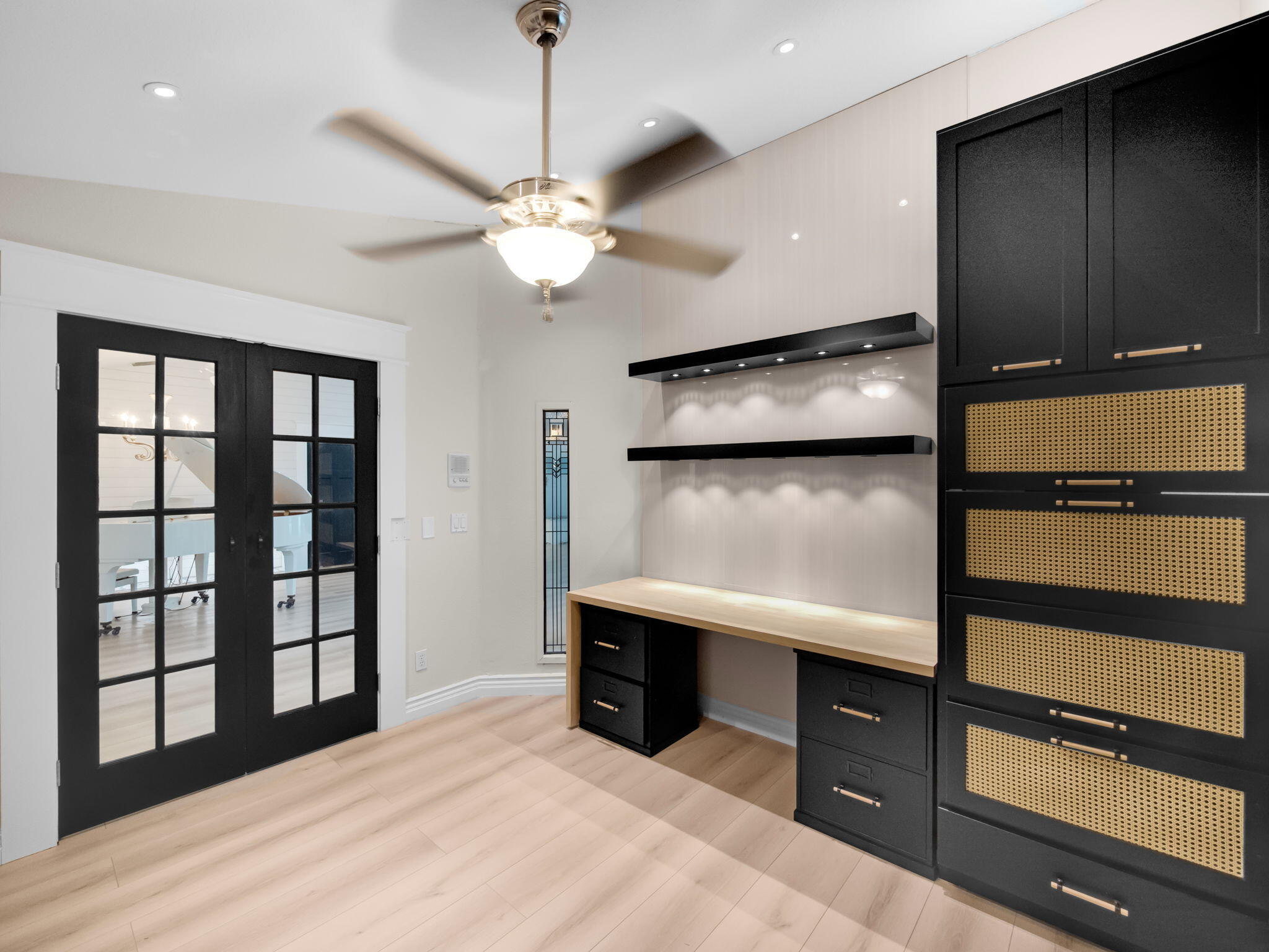 8025 SW Yachtsmans Drive