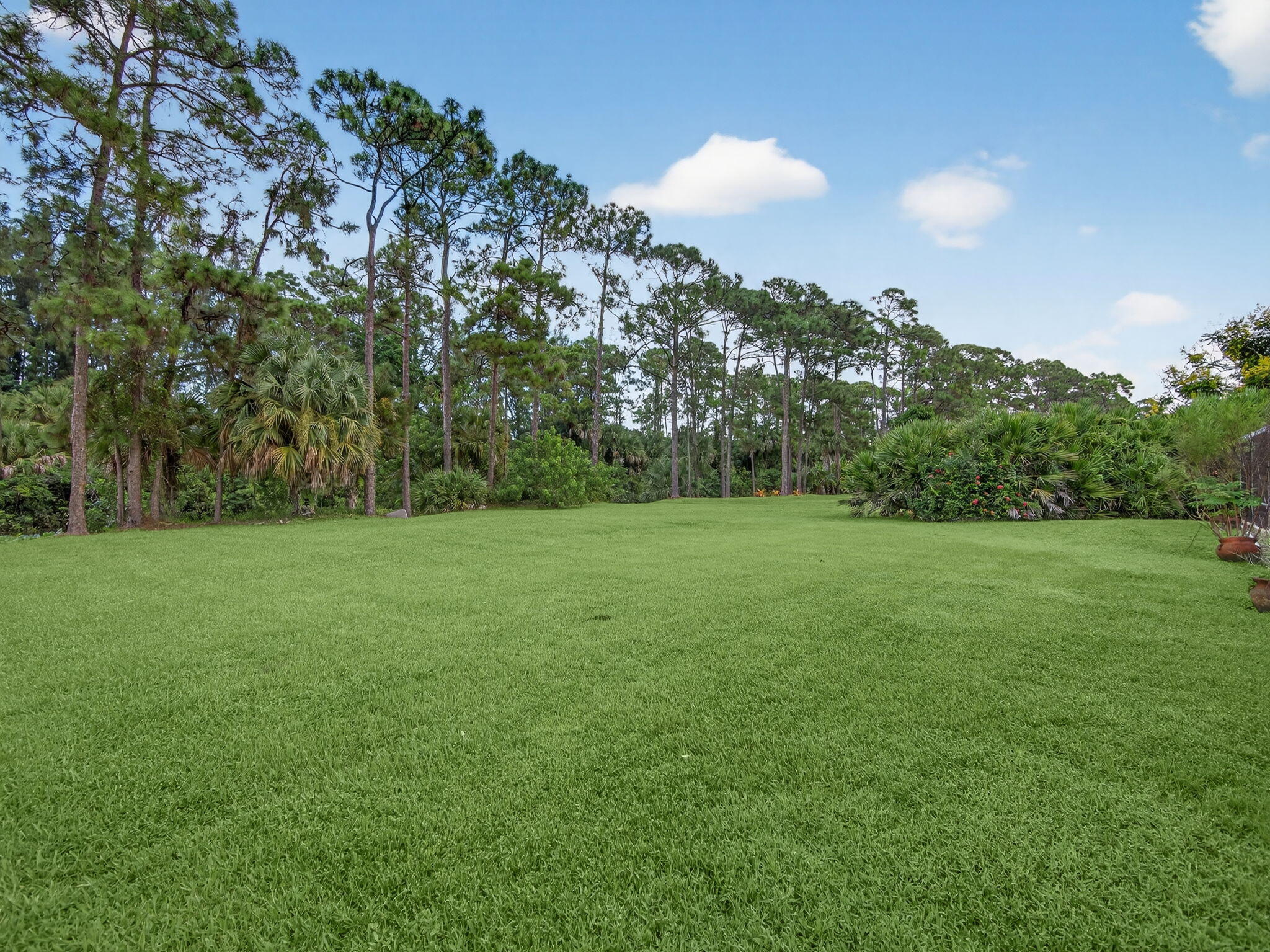 8025 SW Yachtsmans Drive