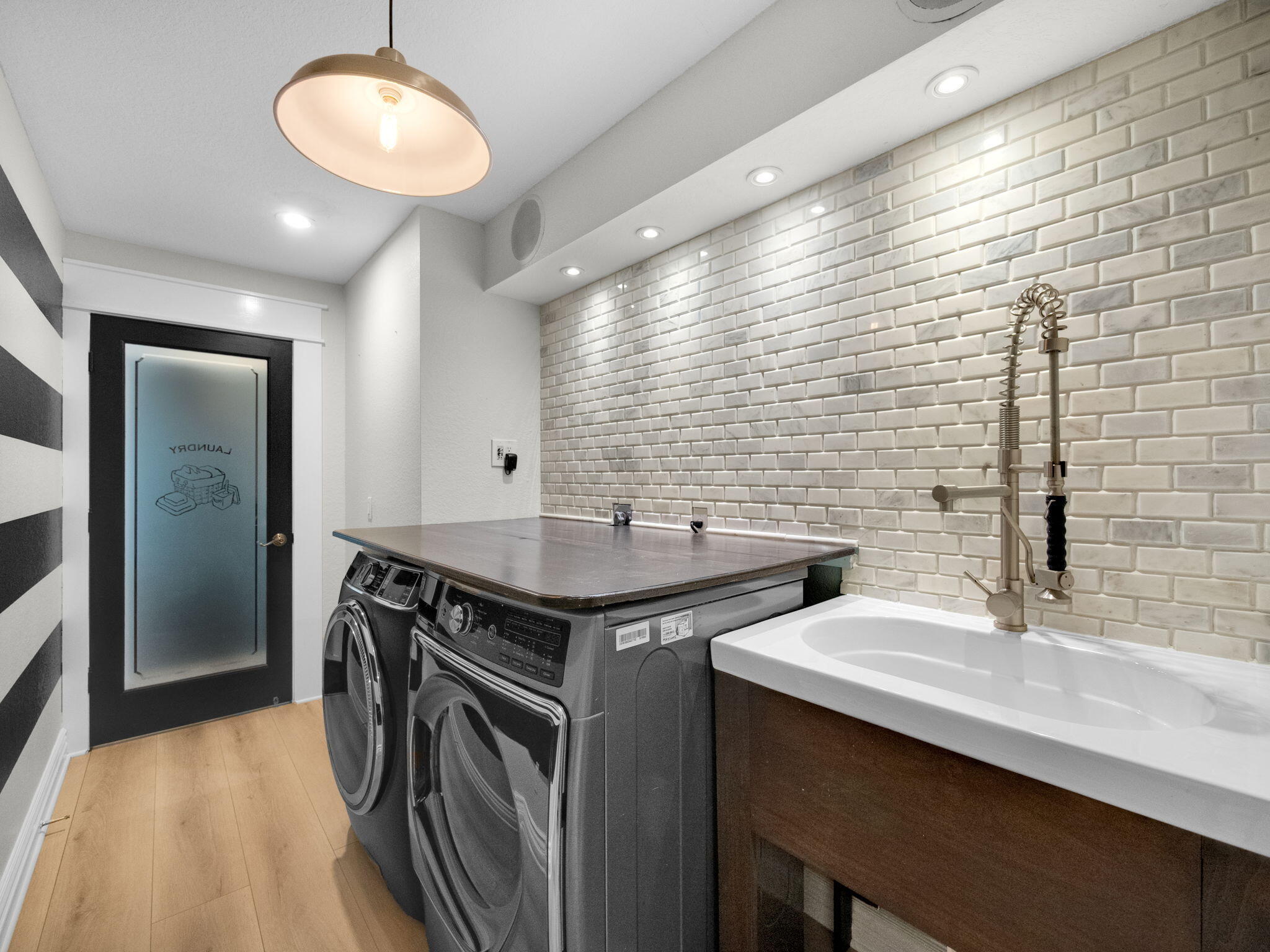 8025 SW Yachtsmans Drive