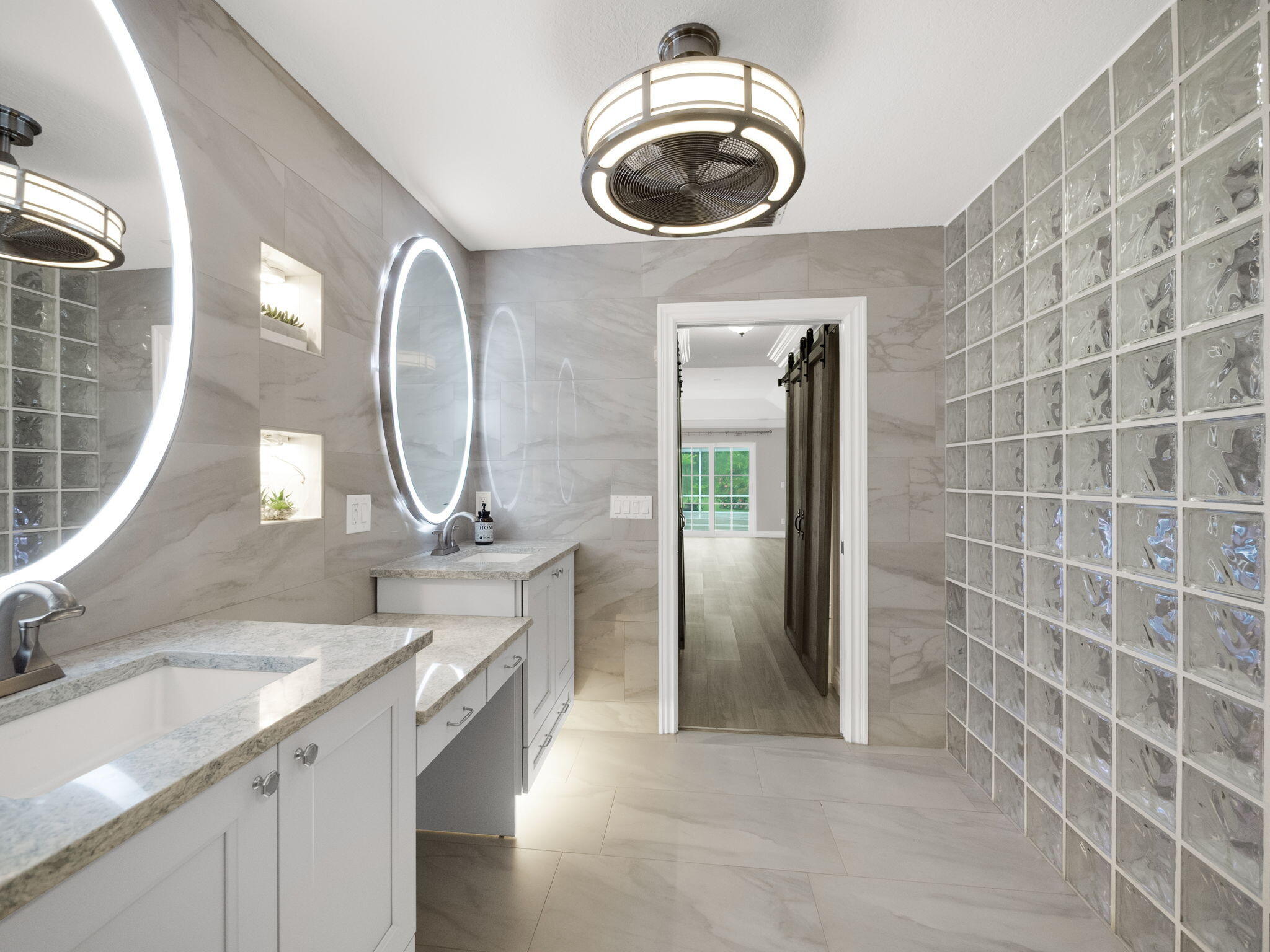 8025 SW Yachtsmans Drive