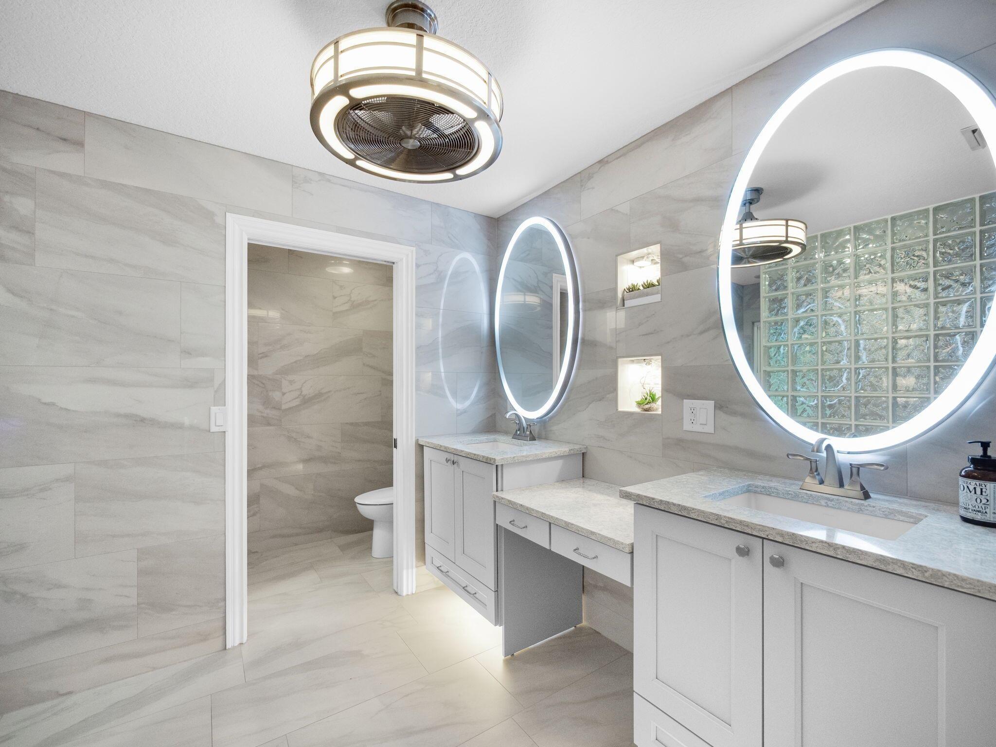 8025 SW Yachtsmans Drive