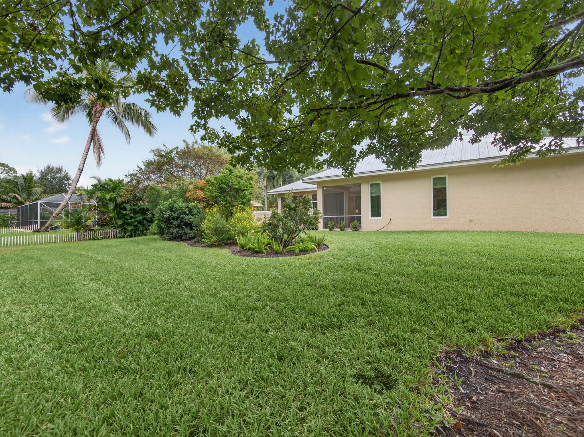 8836 SW Fishermans Wharf Drive