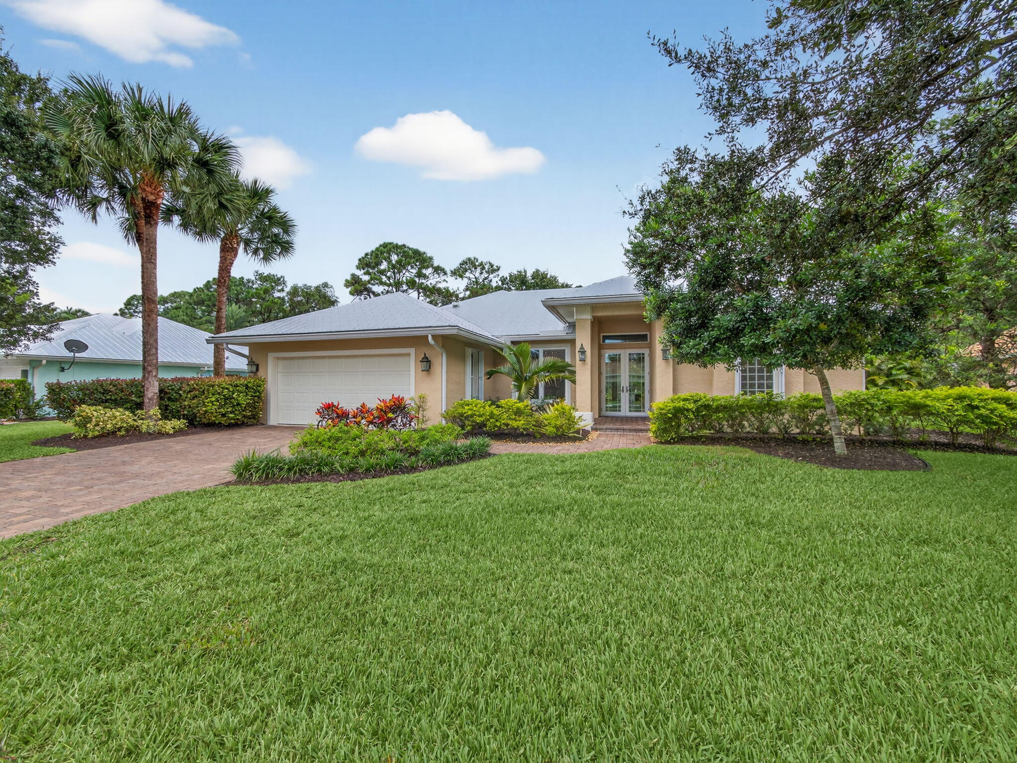 8836 SW Fishermans Wharf Drive