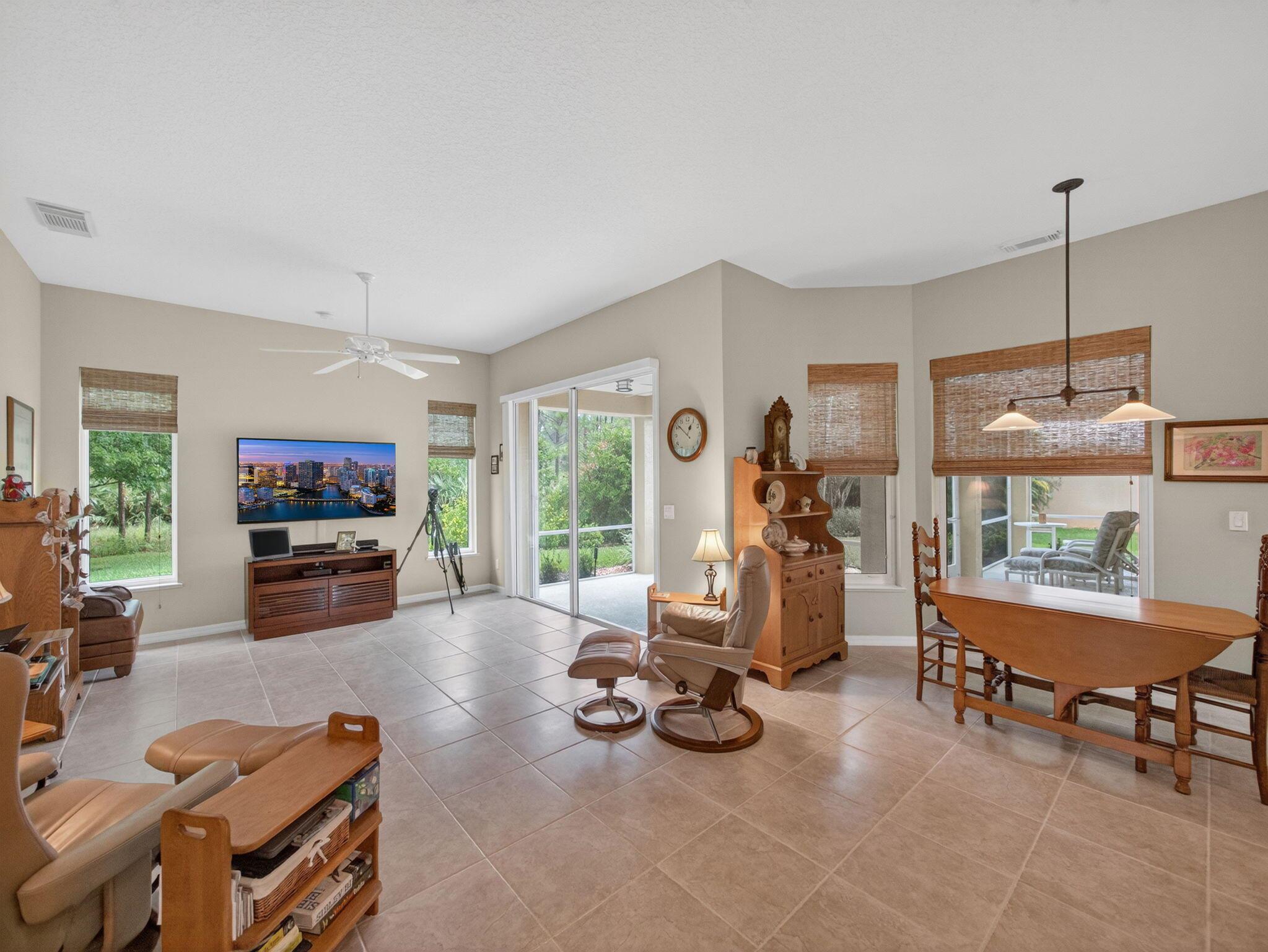 8836 SW Fishermans Wharf Drive