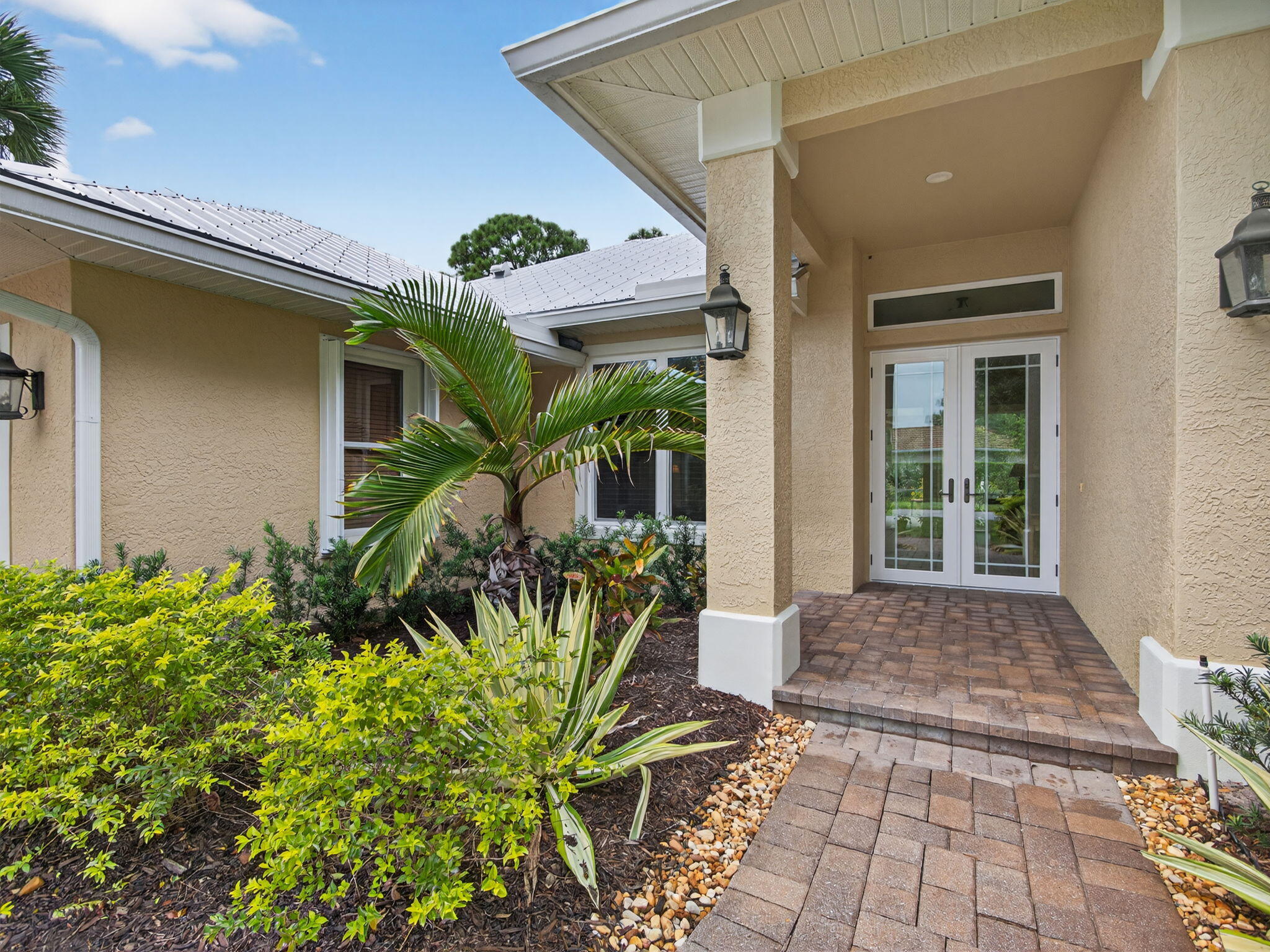 8836 SW Fishermans Wharf Drive
